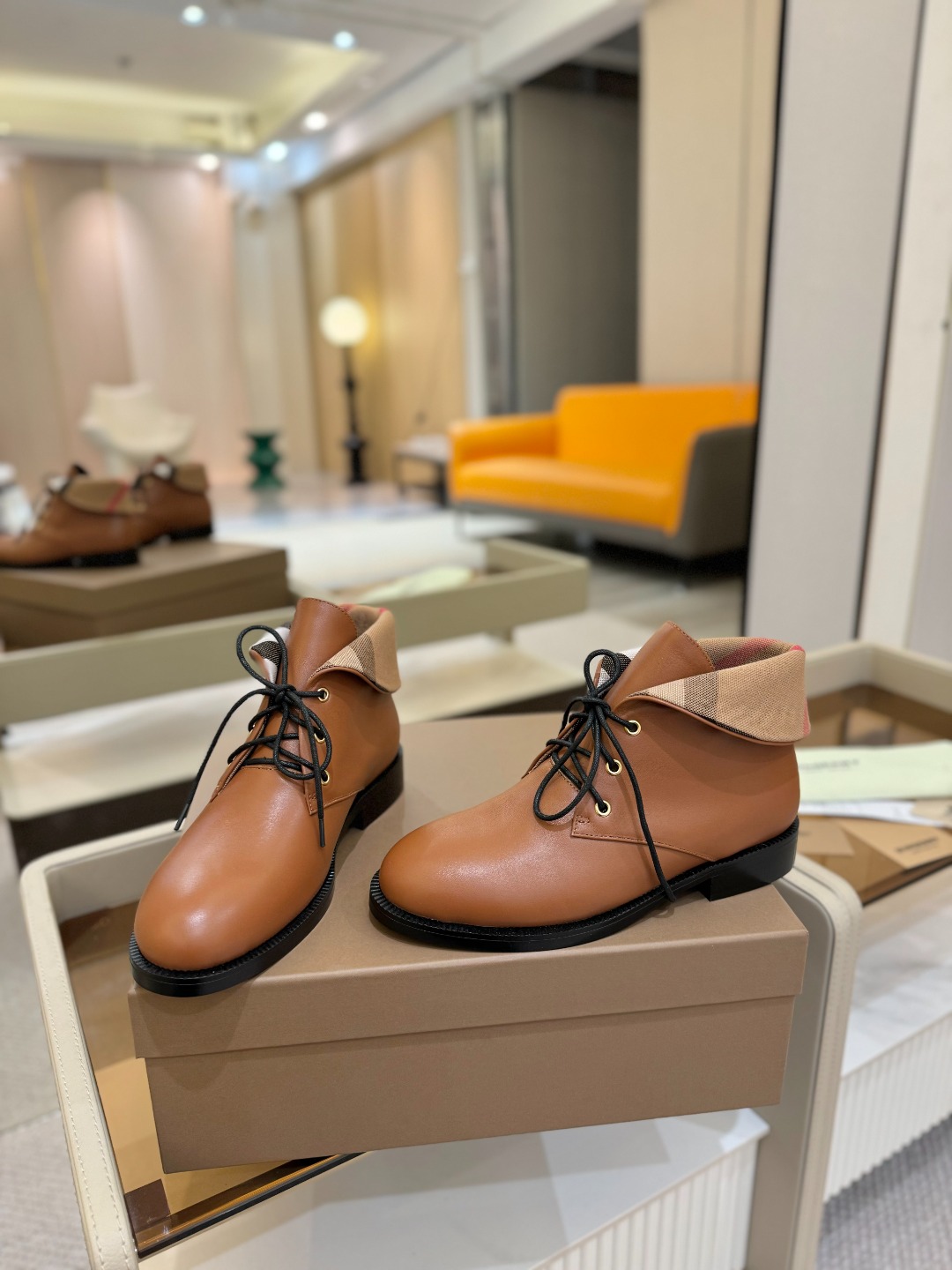 Burberryy 博柏利 𝑩𝒖𝒓𝒃𝒆𝒓𝒓𝒚𝒚💝 👠 𝘽𝙪𝙧𝙗𝙚𝙧𝙧𝙮𝙮 博柏利2025最新独家推出高跟