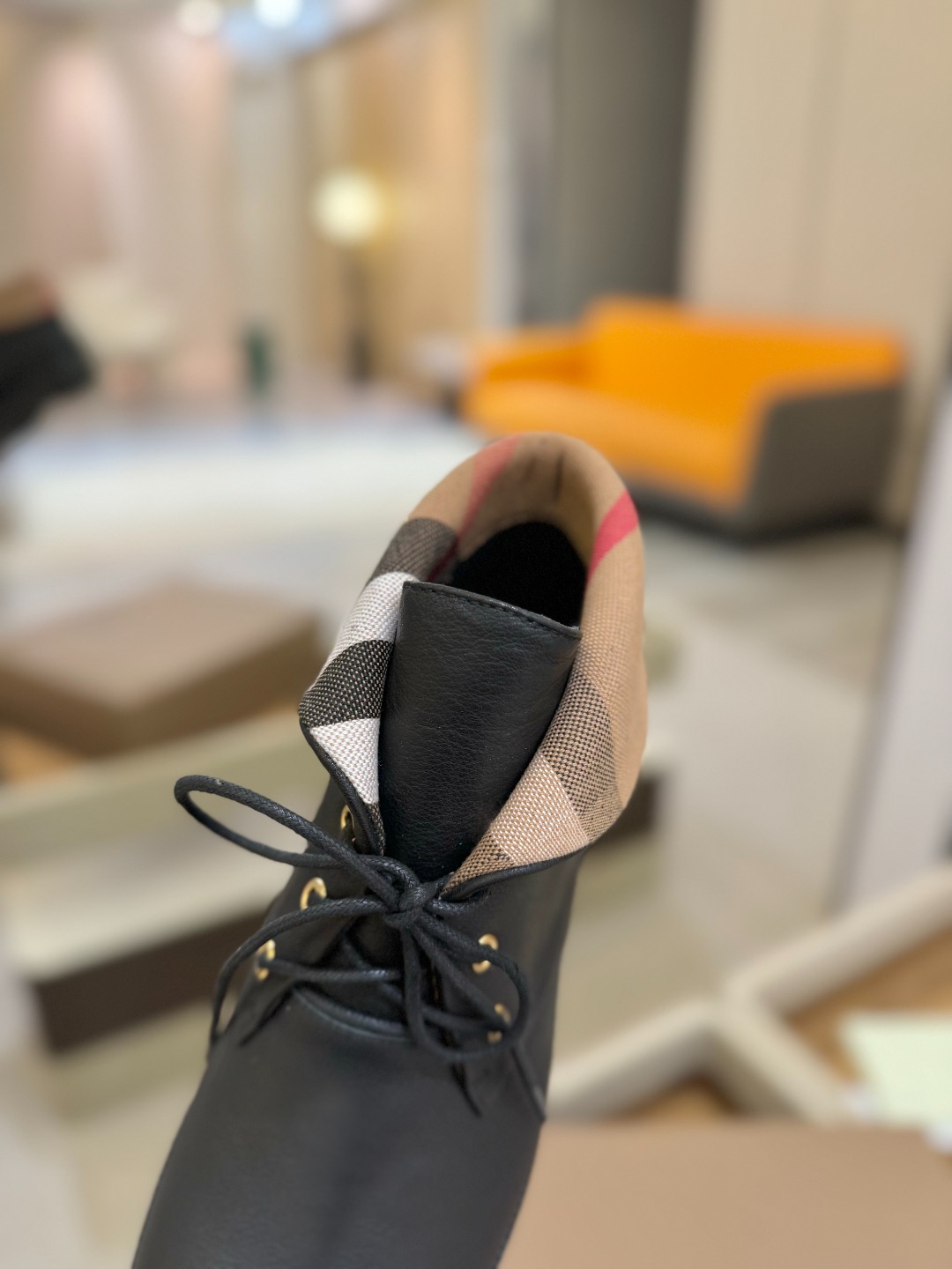 Burberryy 博柏利 𝑩𝒖𝒓𝒃𝒆𝒓𝒓𝒚𝒚💝 👠 𝘽𝙪𝙧𝙗𝙚𝙧𝙧𝙮𝙮 博柏利2025最新独家推出高跟