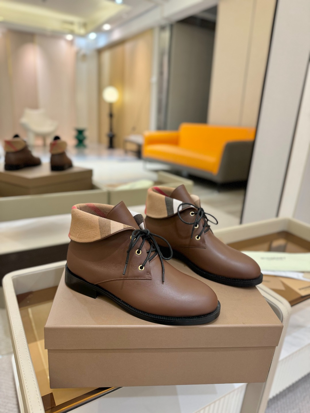 Burberryy 博柏利 𝑩𝒖𝒓𝒃𝒆𝒓𝒓𝒚𝒚💝 👠 𝘽𝙪𝙧𝙗𝙚𝙧𝙧𝙮𝙮 博柏利2025最新独家推出高跟