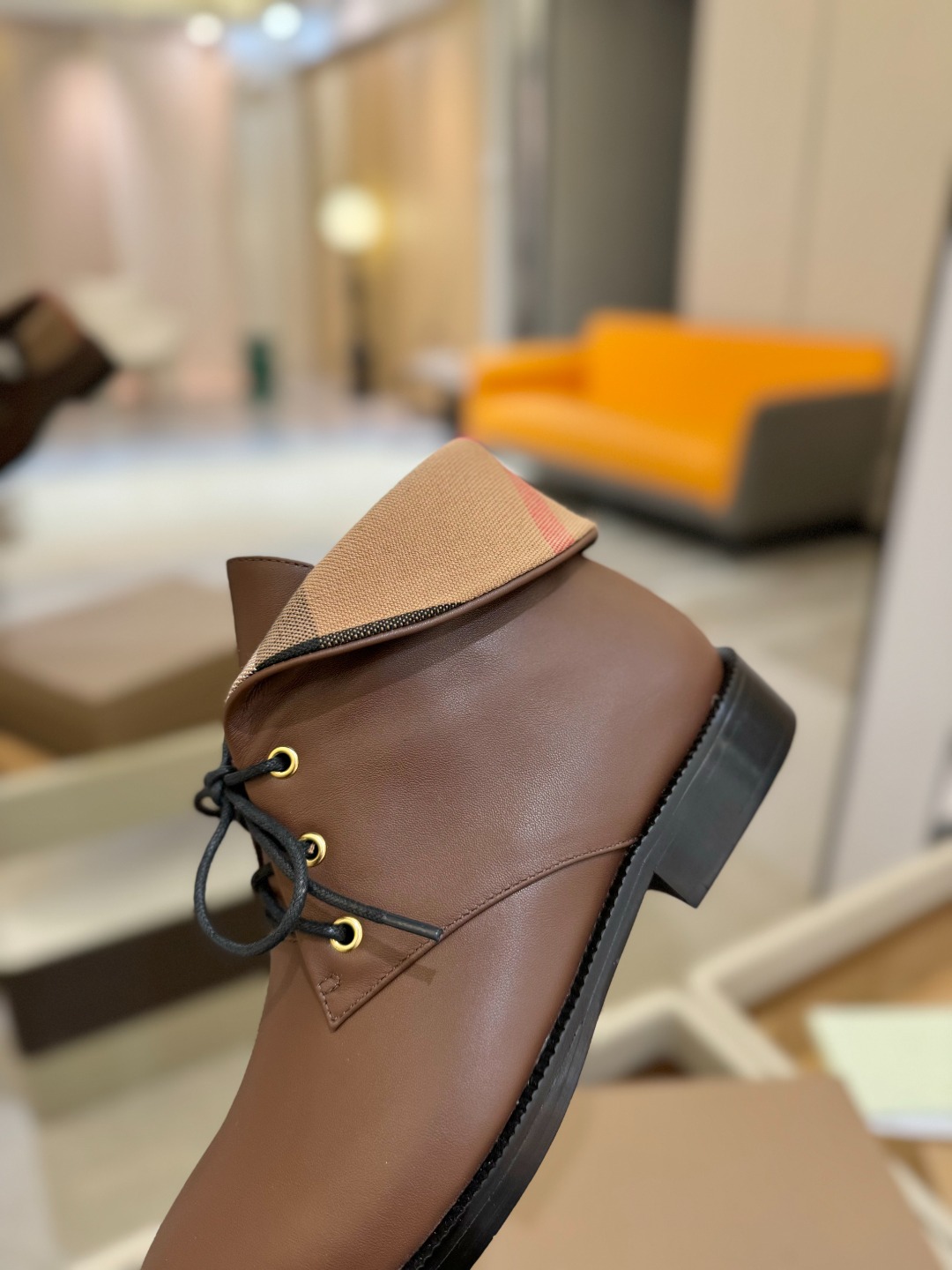 Burberryy 博柏利 𝑩𝒖𝒓𝒃𝒆𝒓𝒓𝒚𝒚💝 👠 𝘽𝙪𝙧𝙗𝙚𝙧𝙧𝙮𝙮 博柏利2025最新独家推出高跟