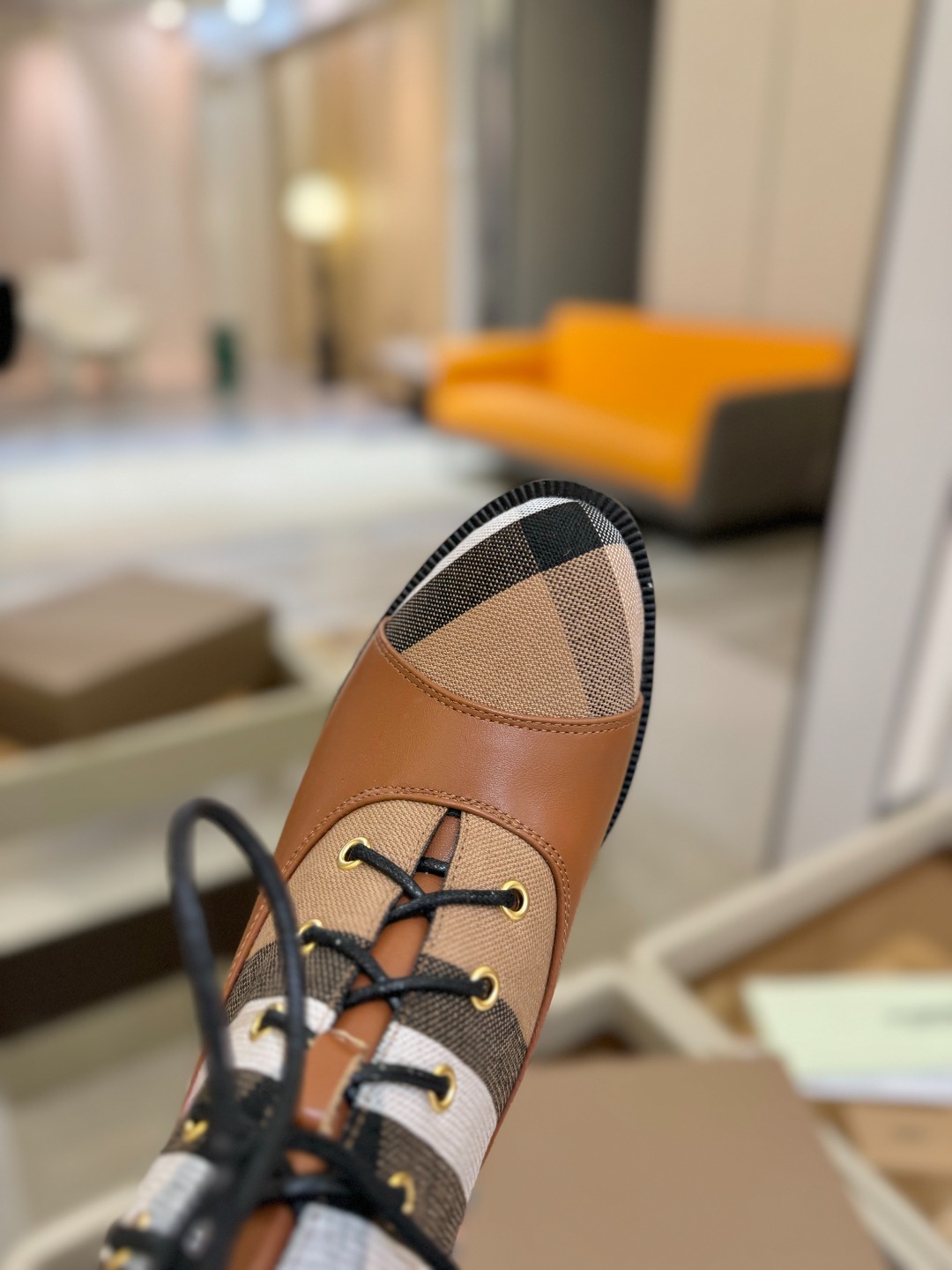 Burberryy 博柏利 𝑩𝒚𝒓𝒃𝒆𝒓𝒓𝒚𝒚💝 👠 𝘽𝙪𝙧𝙗𝙚𝙧𝙧𝙮𝙮 博柏利2025 独家 推出经典