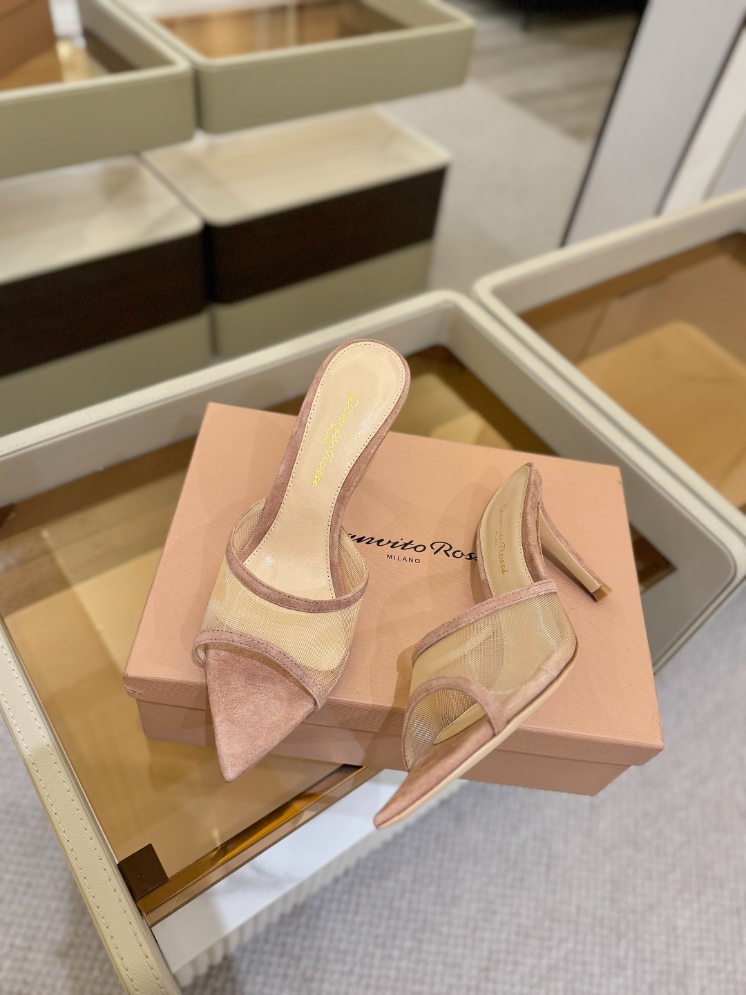 Gianvito Rossi 👠2025新款拖鞋原版开发 顶级版本 代购品质👡这双羊京搭配网高跟尖头后空