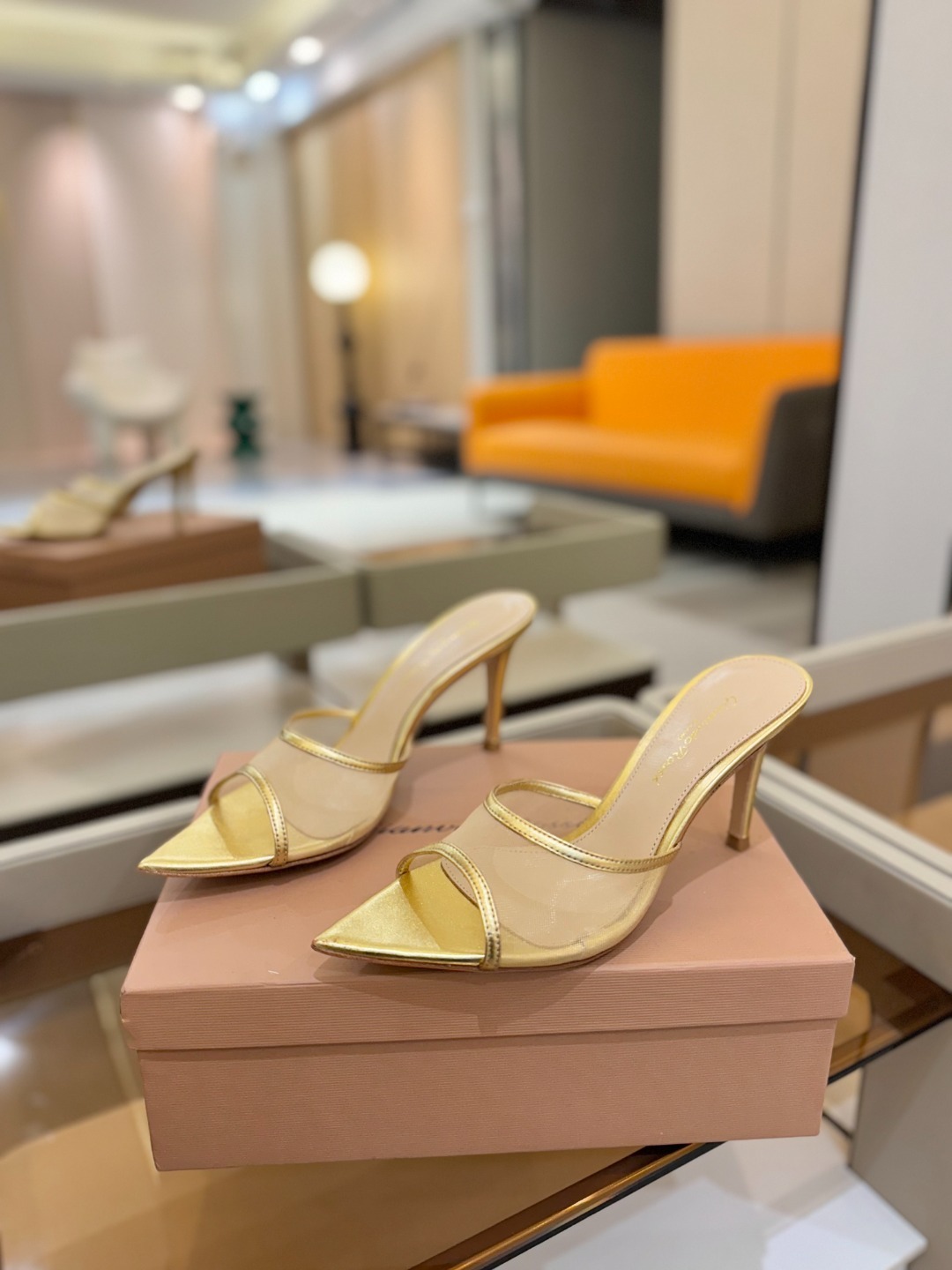 Gianvito Rossi 👠2025新款拖鞋原版开发 顶级版本 代购品质👡这双羊京搭配网高跟尖头后空