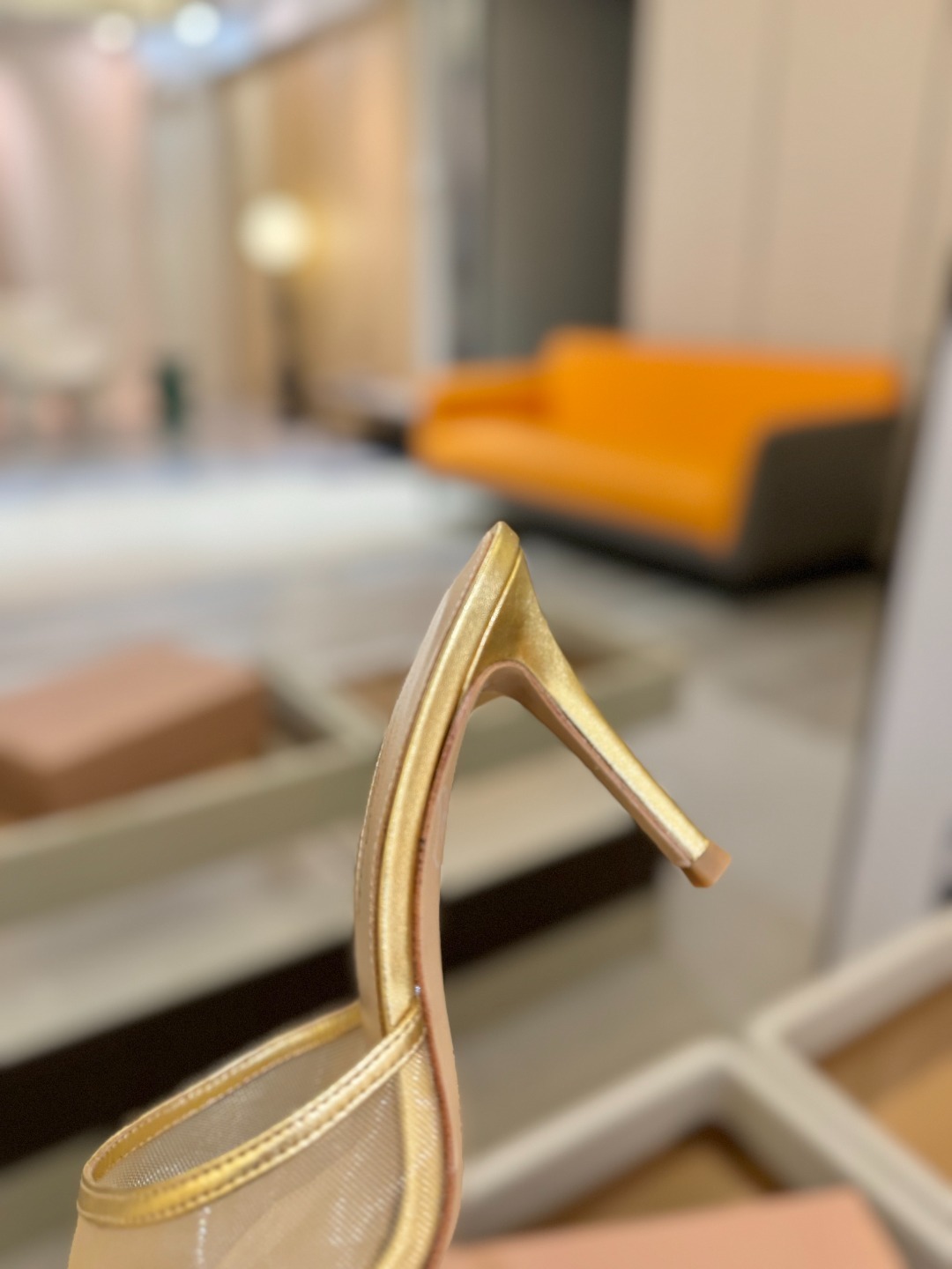 Gianvito Rossi 👠2025新款拖鞋原版开发 顶级版本 代购品质👡这双羊京搭配网高跟尖头后空