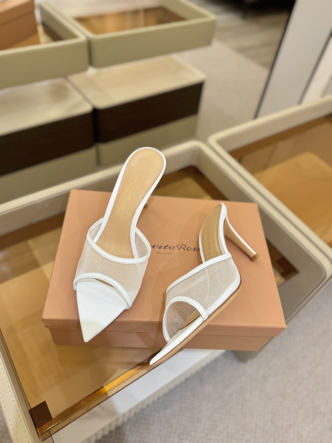 Gianvito Rossi 👠2025新款拖鞋原版开发 顶级版本 代购品质👡这双羊京搭配网高跟尖头后空