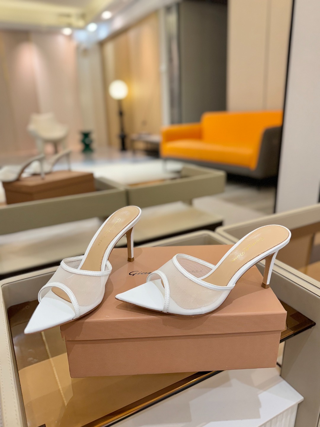 Gianvito Rossi 👠2025新款拖鞋原版开发 顶级版本 代购品质👡这双羊京搭配网高跟尖头后空