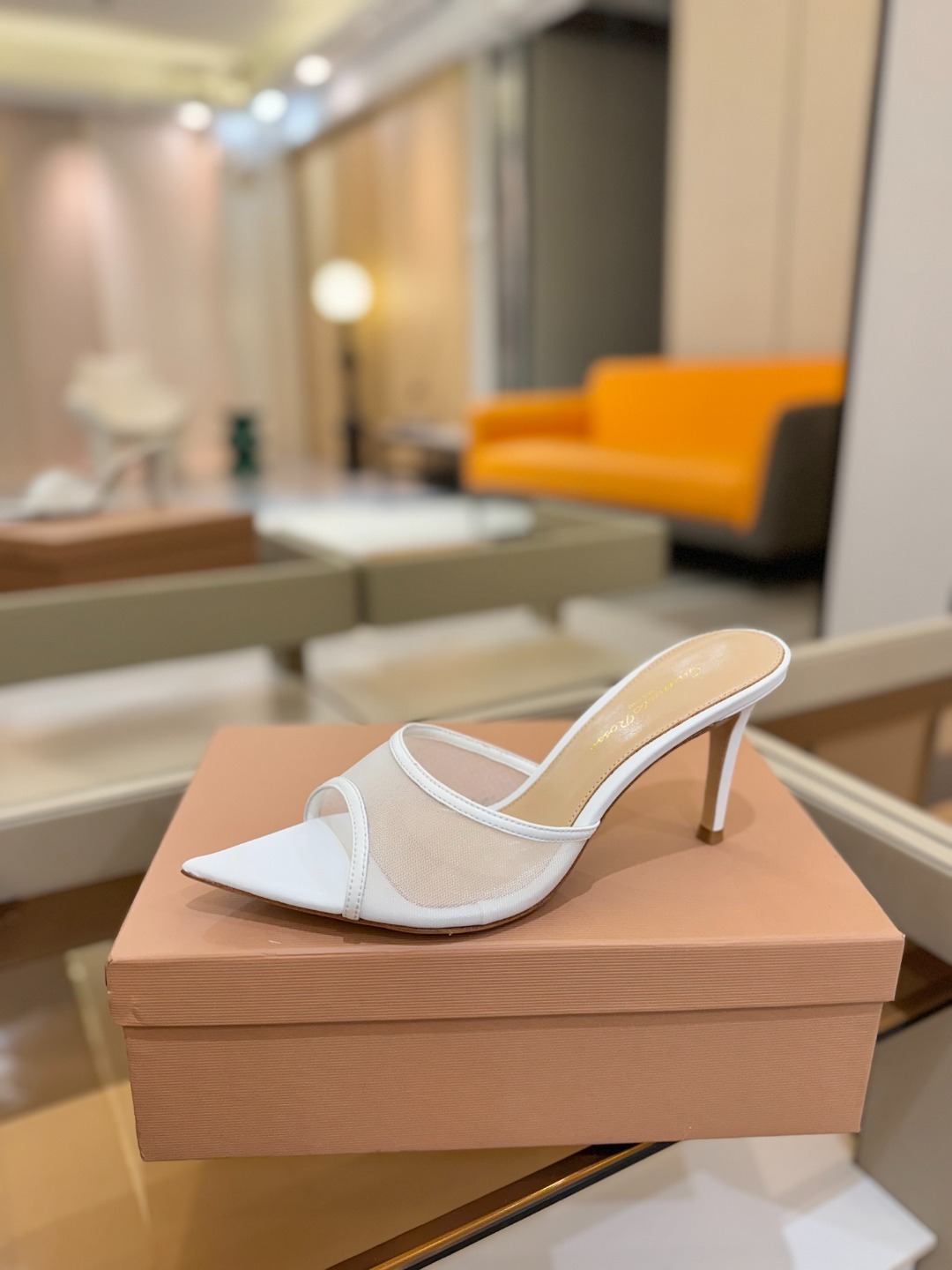 Gianvito Rossi 👠2025新款拖鞋原版开发 顶级版本 代购品质👡这双羊京搭配网高跟尖头后空