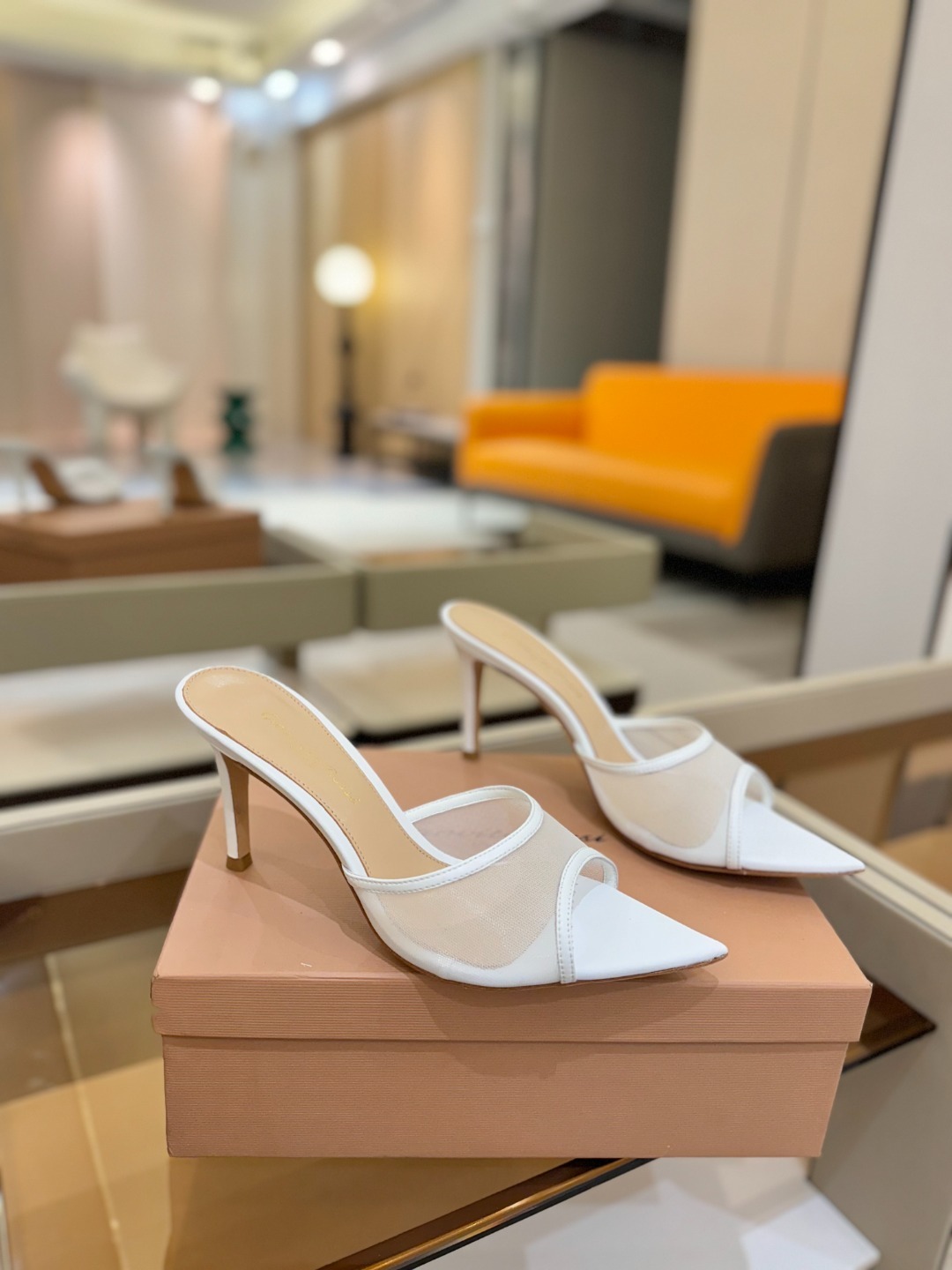 Gianvito Rossi 👠2025新款拖鞋原版开发 顶级版本 代购品质👡这双羊京搭配网高跟尖头后空