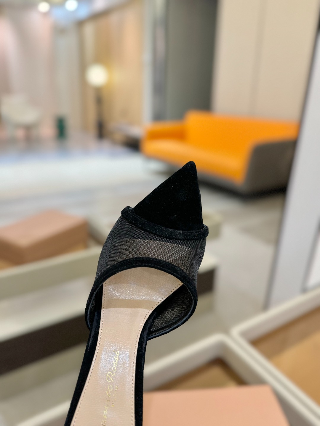 Gianvito Rossi 👠2025新款拖鞋原版开发 顶级版本 代购品质👡这双羊京搭配网高跟尖头后空