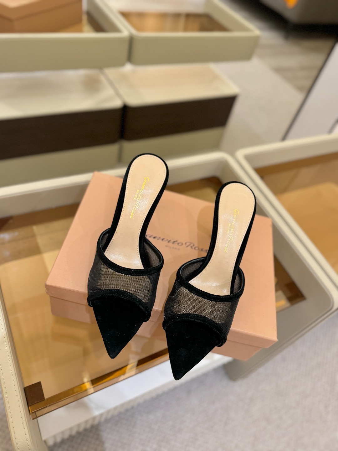 Gianvito Rossi 👠2025新款拖鞋原版开发 顶级版本 代购品质👡这双羊京搭配网高跟尖头后空