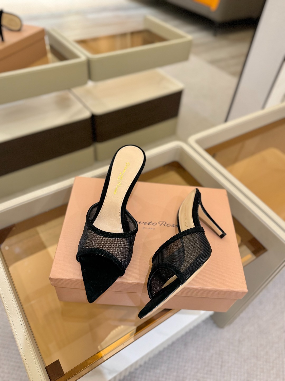 Gianvito Rossi 👠2025新款拖鞋原版开发 顶级版本 代购品质👡这双羊京搭配网高跟尖头后空