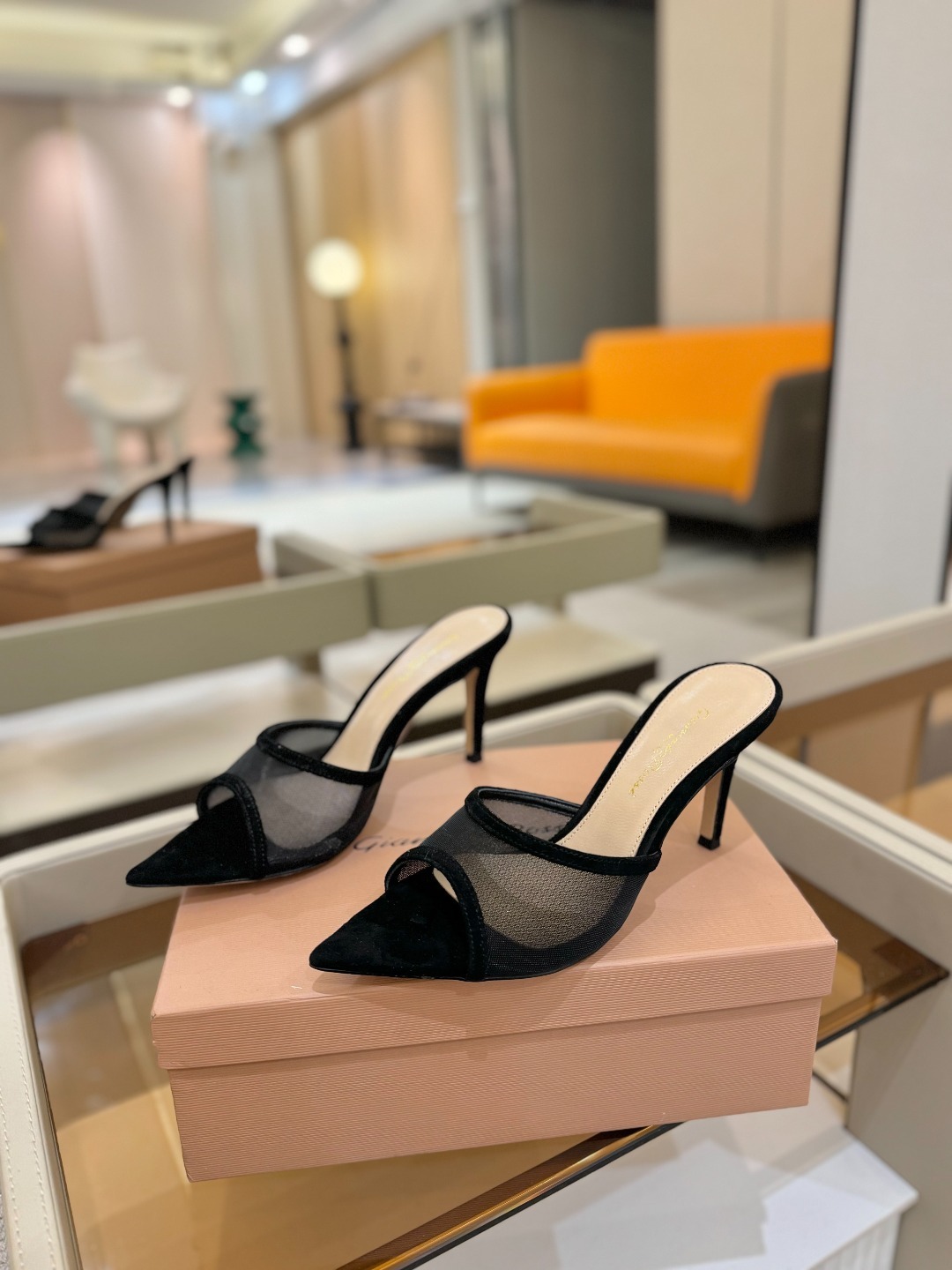 Gianvito Rossi 👠2025新款拖鞋原版开发 顶级版本 代购品质👡这双羊京搭配网高跟尖头后空