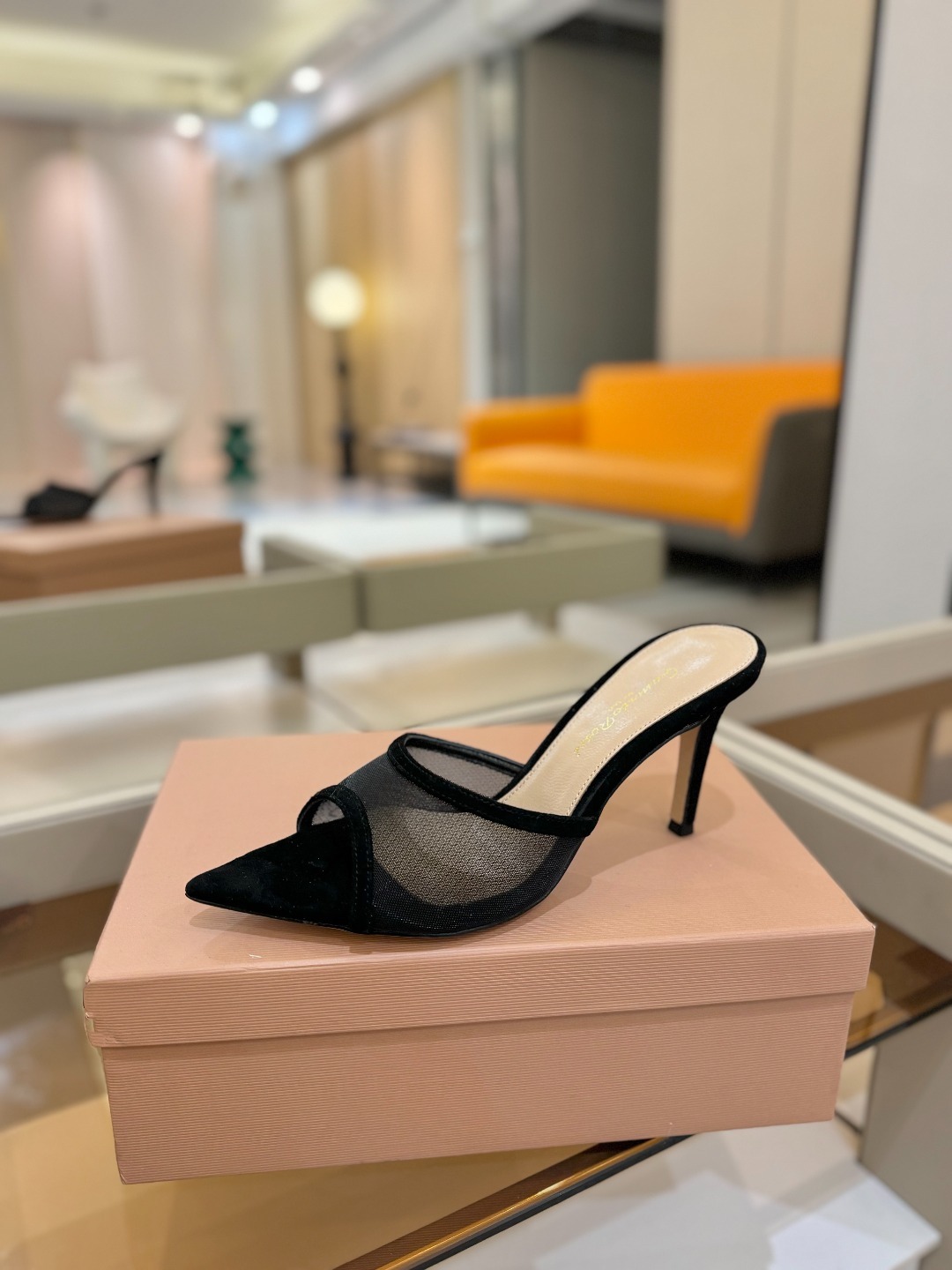 Gianvito Rossi 👠2025新款拖鞋原版开发 顶级版本 代购品质👡这双羊京搭配网高跟尖头后空