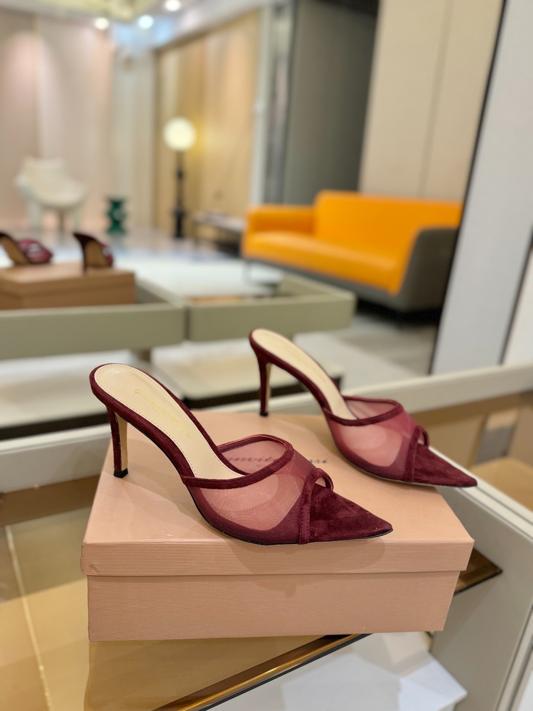 Gianvito Rossi 👠2025新款拖鞋原版开发 顶级版本 代购品质👡这双羊京搭配网高跟尖头后空
