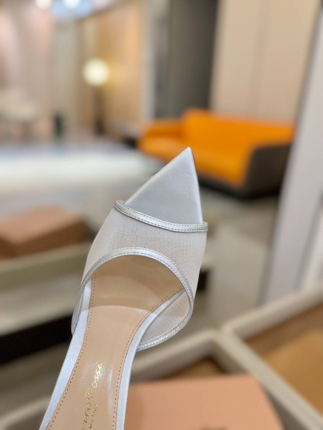 Gianvito Rossi 👠2025新款拖鞋原版开发 顶级版本 代购品质👡这双羊京搭配网高跟尖头后空