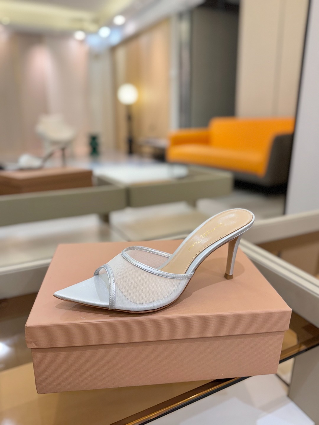 Gianvito Rossi 👠2025新款拖鞋原版开发 顶级版本 代购品质👡这双羊京搭配网高跟尖头后空