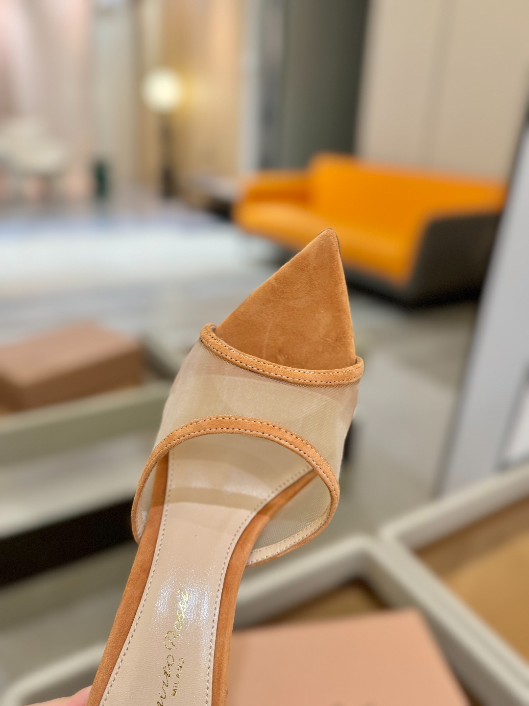Gianvito Rossi 👠2025新款拖鞋原版开发 顶级版本 代购品质👡这双羊京搭配网高跟尖头后空