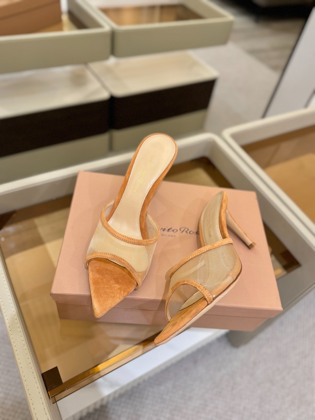 Gianvito Rossi 👠2025新款拖鞋原版开发 顶级版本 代购品质👡这双羊京搭配网高跟尖头后空