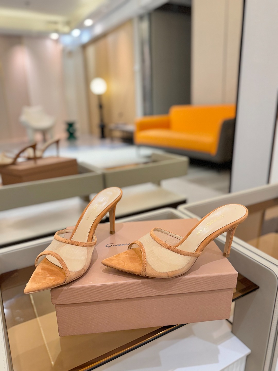 Gianvito Rossi 👠2025新款拖鞋原版开发 顶级版本 代购品质👡这双羊京搭配网高跟尖头后空