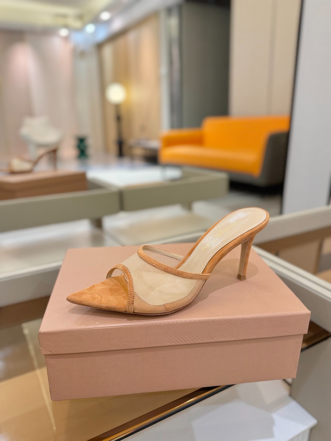 Gianvito Rossi 👠2025新款拖鞋原版开发 顶级版本 代购品质👡这双羊京搭配网高跟尖头后空