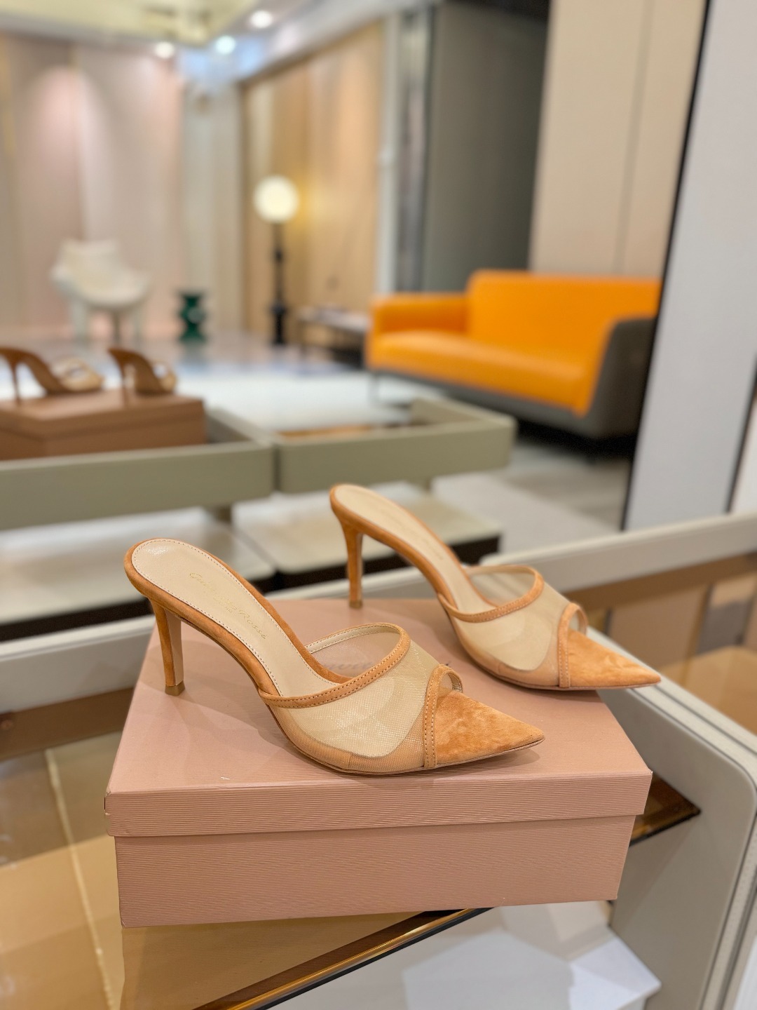 Gianvito Rossi 👠2025新款拖鞋原版开发 顶级版本 代购品质👡这双羊京搭配网高跟尖头后空