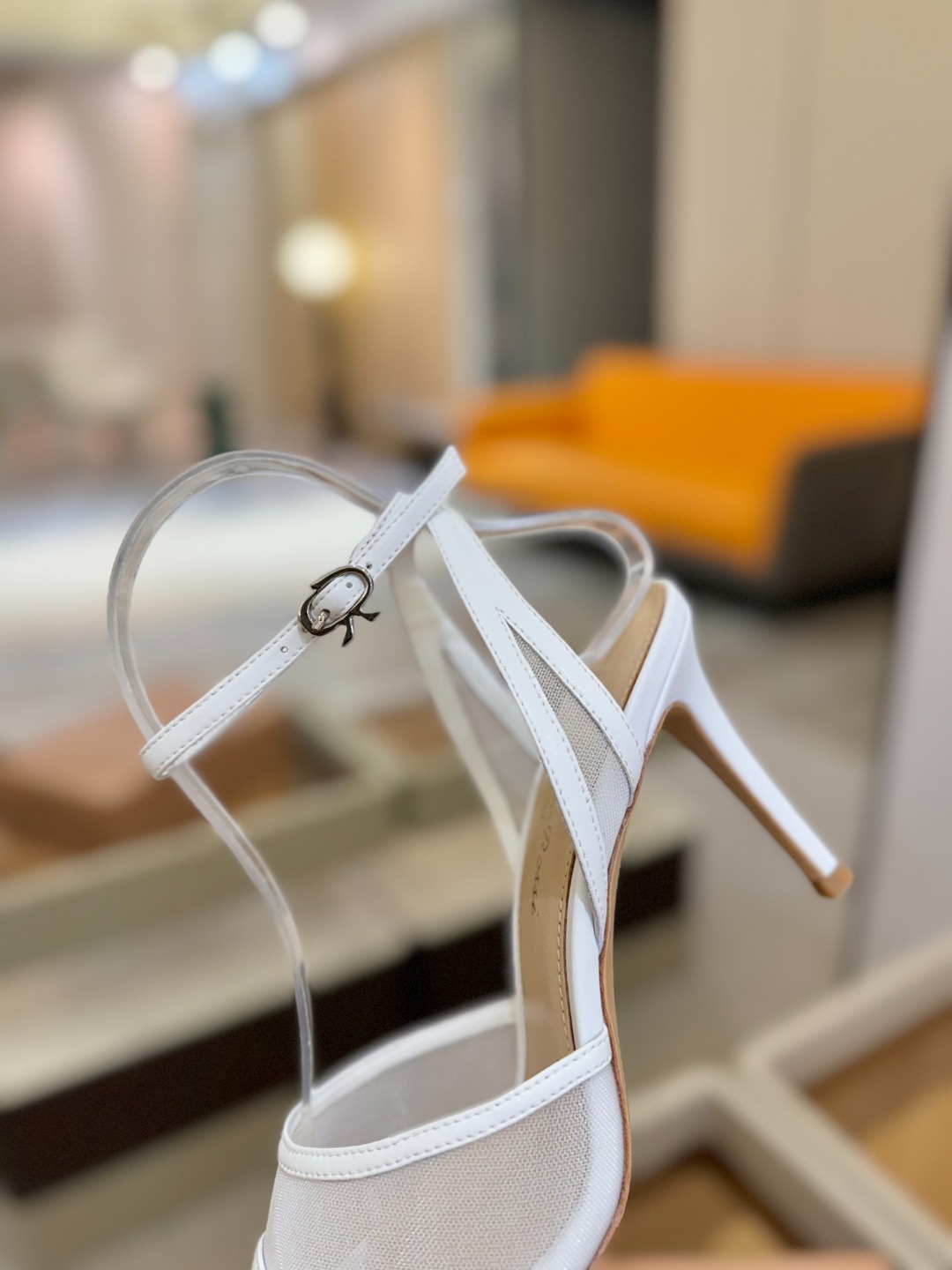 Gianvito Rossi 👠2025新款凉鞋原版开发 顶级版本 代购品质👡这双羊京搭配网高跟尖头凉鞋