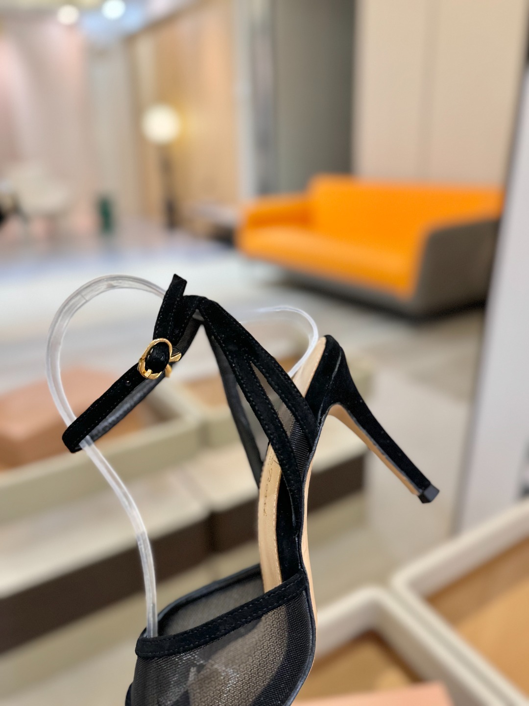 Gianvito Rossi 👠2025新款凉鞋原版开发 顶级版本 代购品质👡这双搭配网高跟尖头凉鞋,是