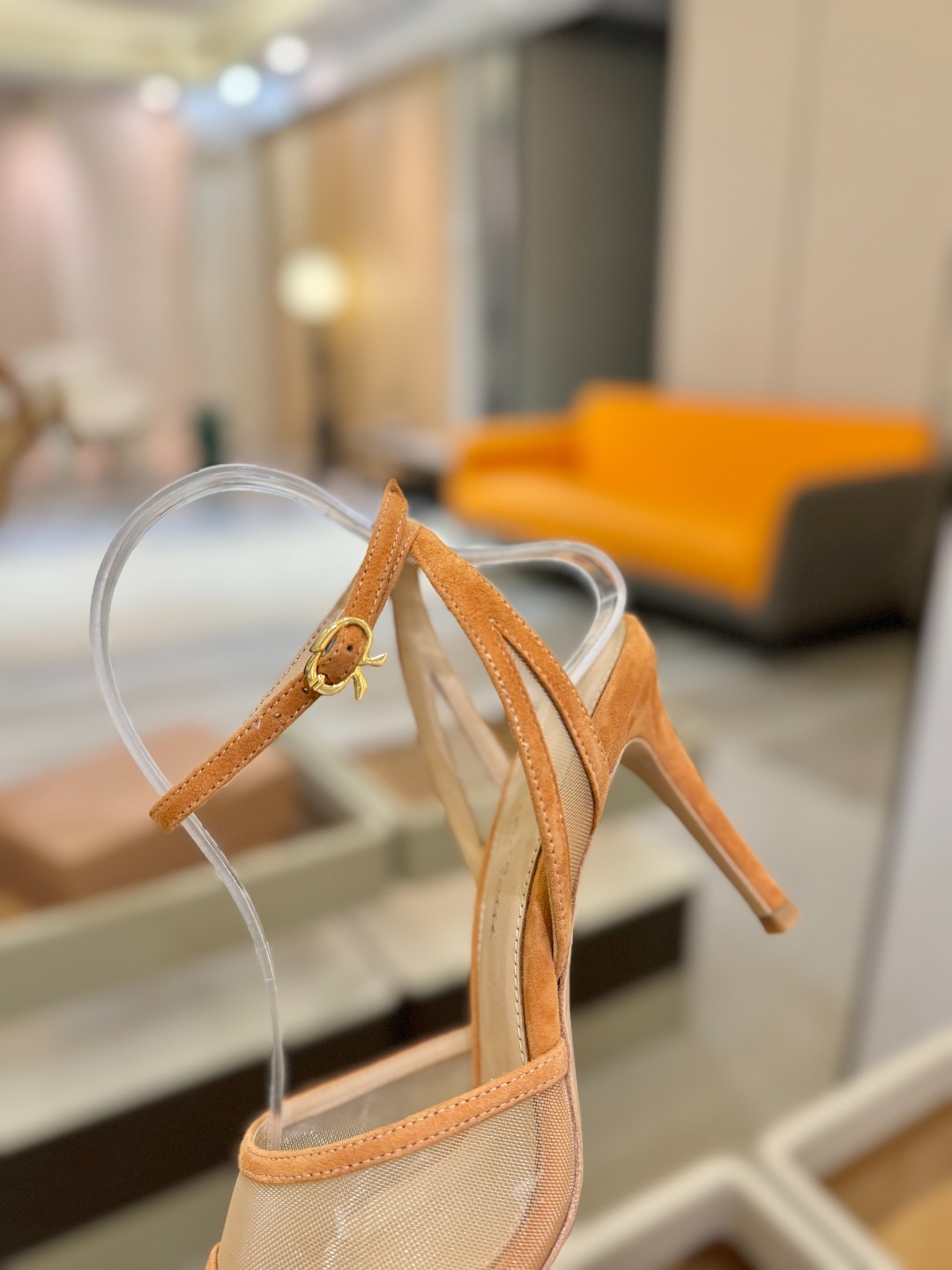 Gianvito Rossi 👠2025新款凉鞋原版开发 顶级版本 代购品质👡这双搭配网高跟尖头凉鞋,是