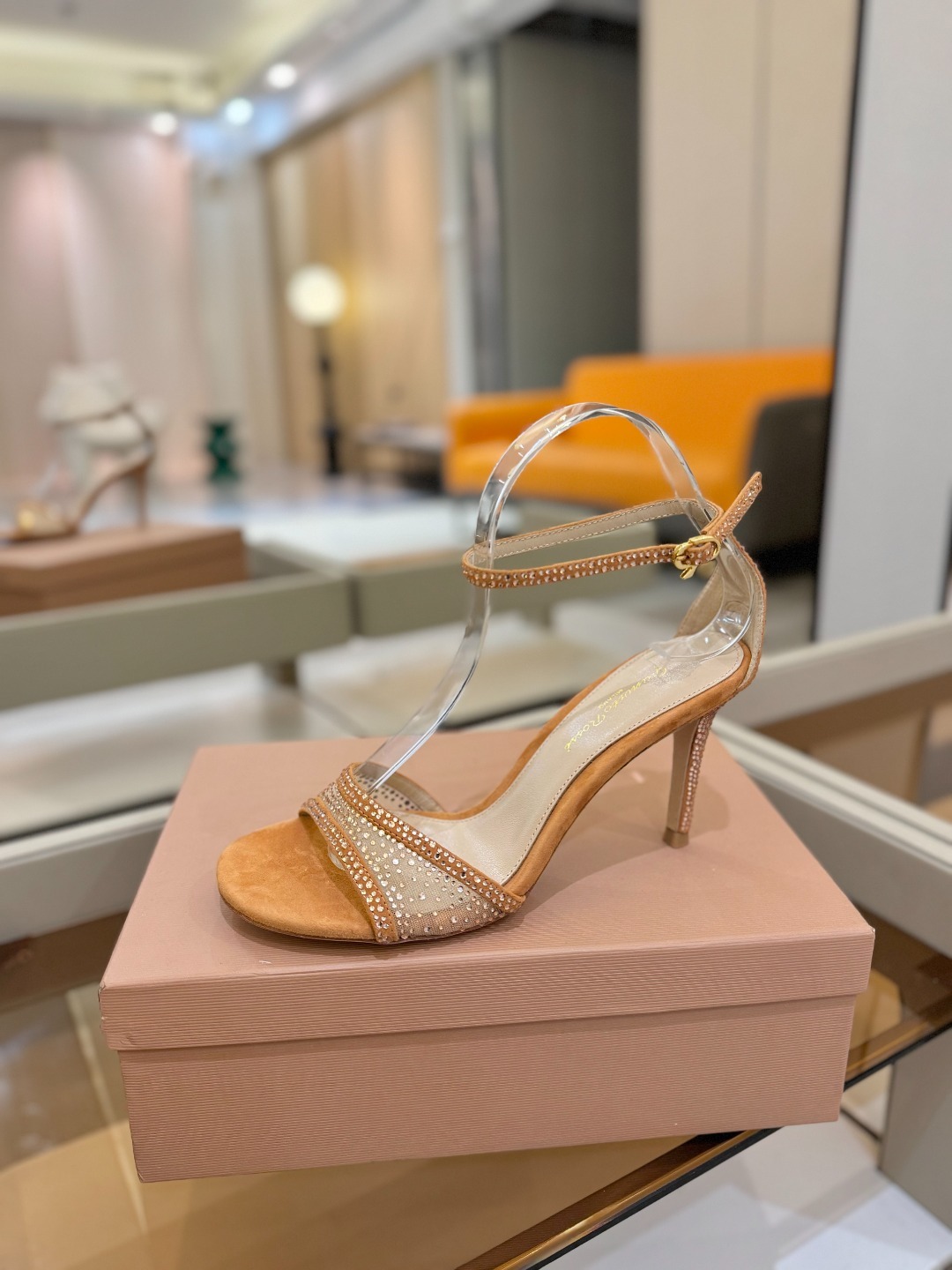 Gianvito Rossi 👠 2025 凉鞋顶级版本!! 代购品质!!👡施华洛奇水钻尖头高跟凉鞋,宛
