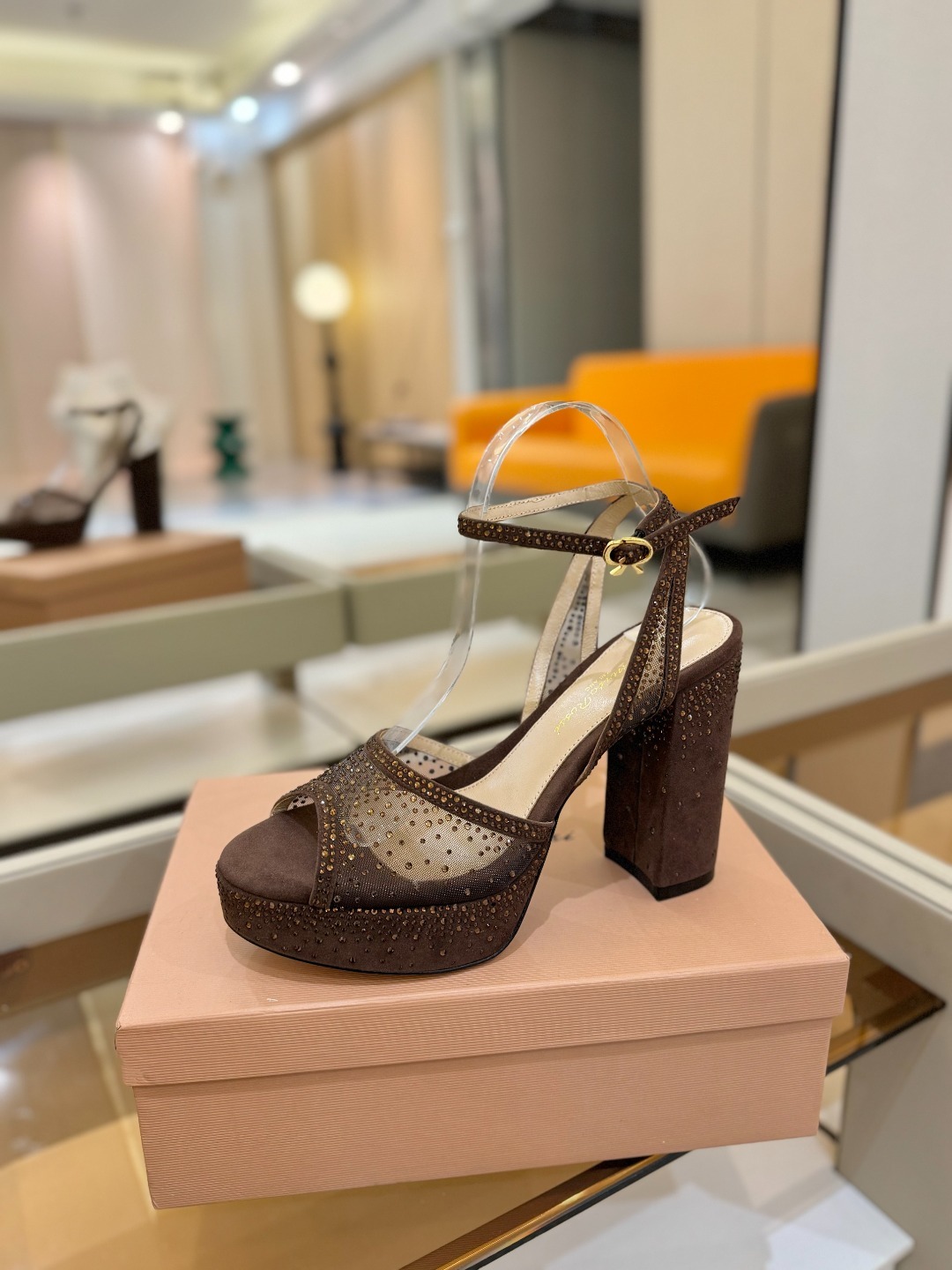 Gianvito Rossi 👠 2025凉鞋原版开发 顶级版本 代购品质👡这双高跟防水台水钻走秀凉鞋,