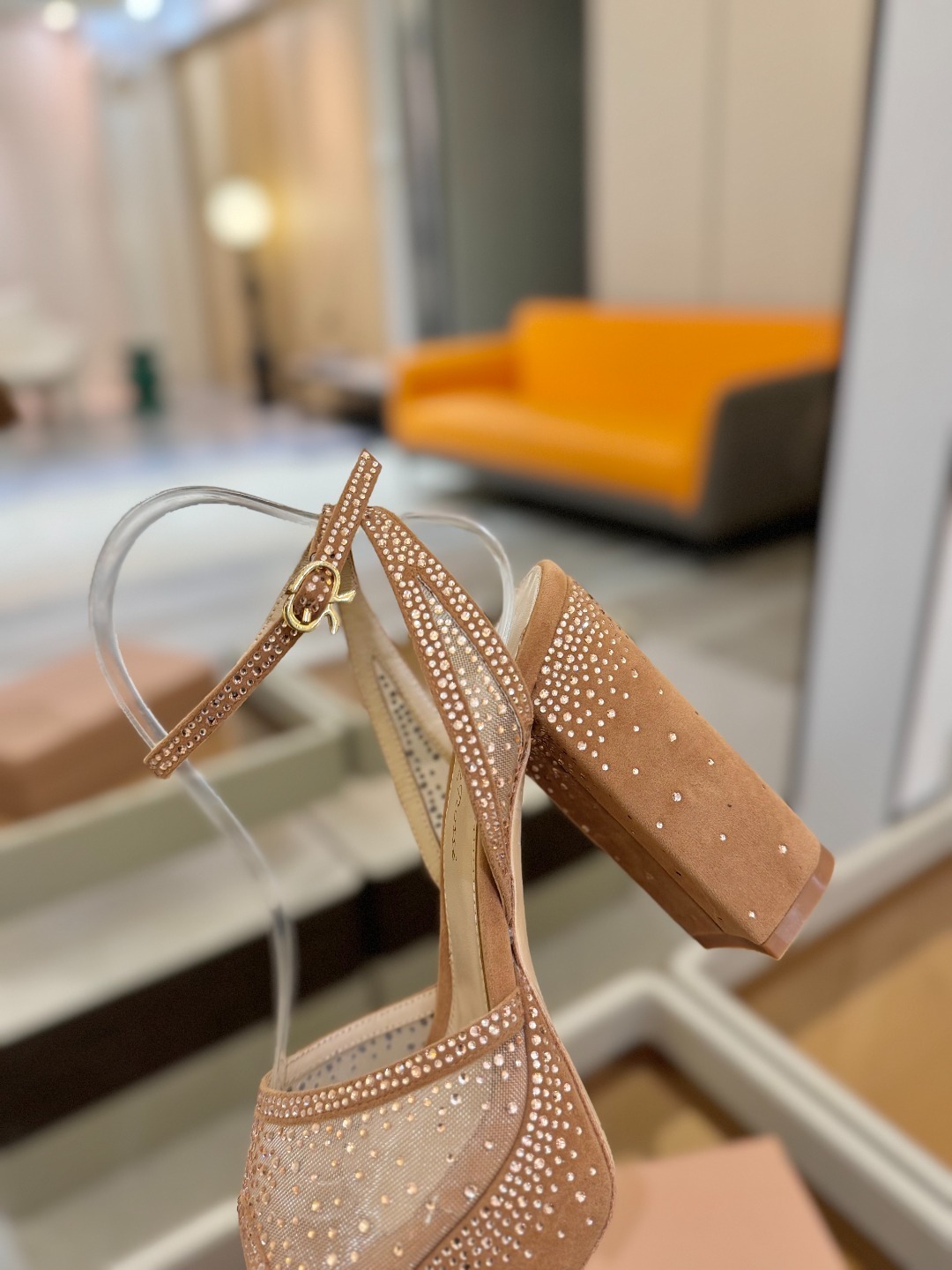 Gianvito Rossi 👠 2025凉鞋原版开发 顶级版本 代购品质👡这双高跟防水台水钻走秀凉鞋,