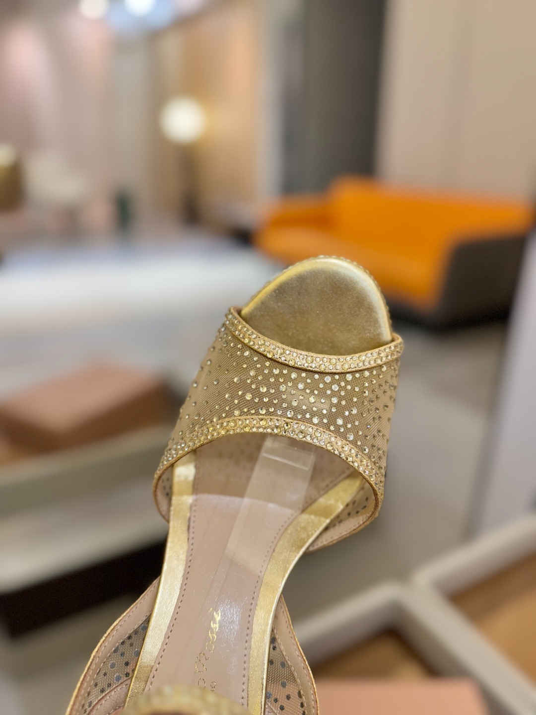 Gianvito Rossi 👠 2025凉鞋原版开发 顶级版本 代购品质👡这双高跟防水台水钻走秀凉鞋,