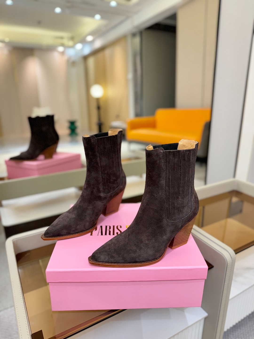 𝙋𝙖𝙧𝙞𝙨 𝙏𝙚𝙭𝙖𝙨 德州巴黎 Paris Texas ❷⓿❷❷ 𝙁𝙒 西部短战靴 ♡优雅风格，创造不