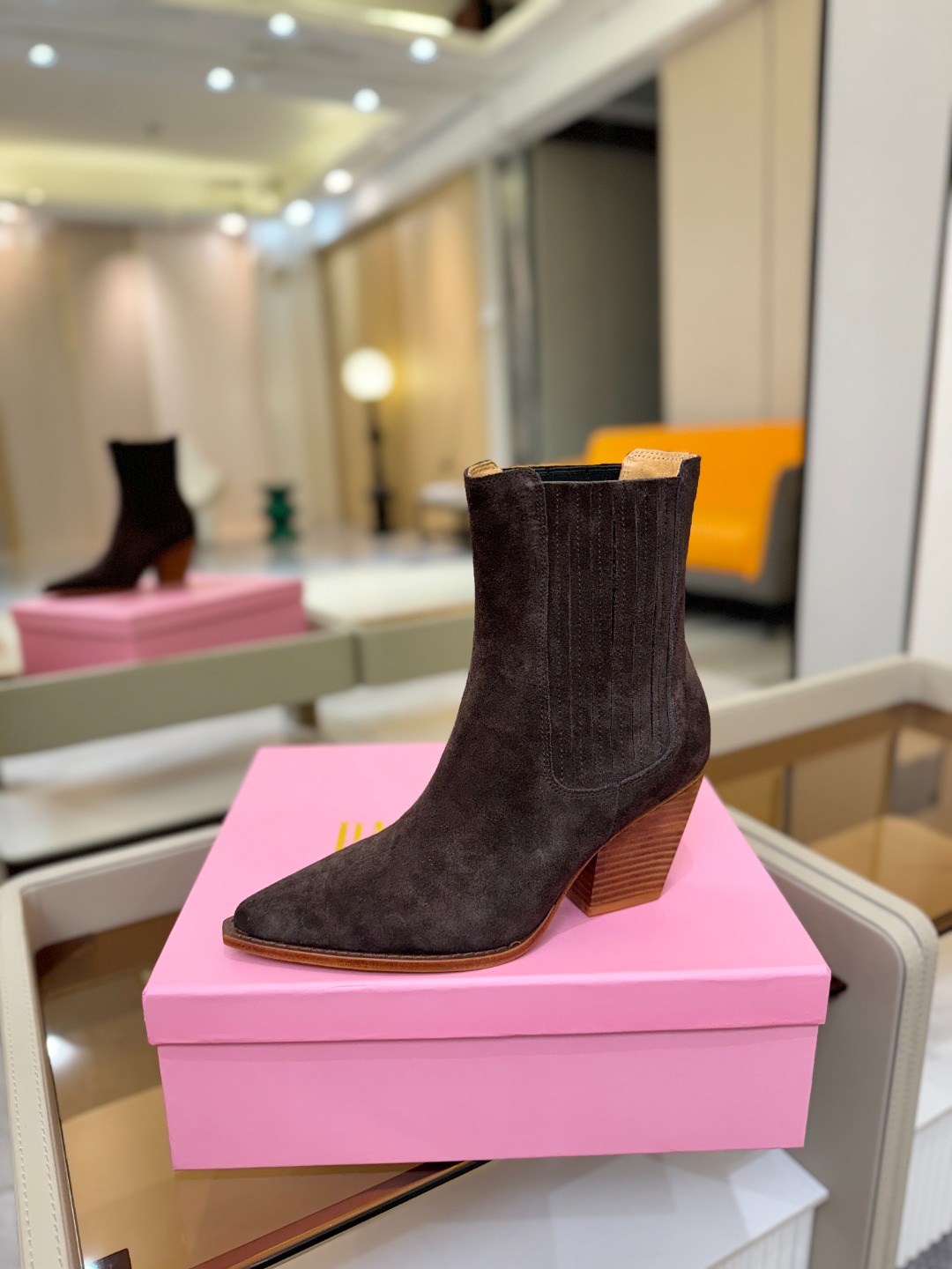 𝙋𝙖𝙧𝙞𝙨 𝙏𝙚𝙭𝙖𝙨 德州巴黎 Paris Texas ❷⓿❷❷ 𝙁𝙒 西部短战靴 ♡优雅风格，创造不