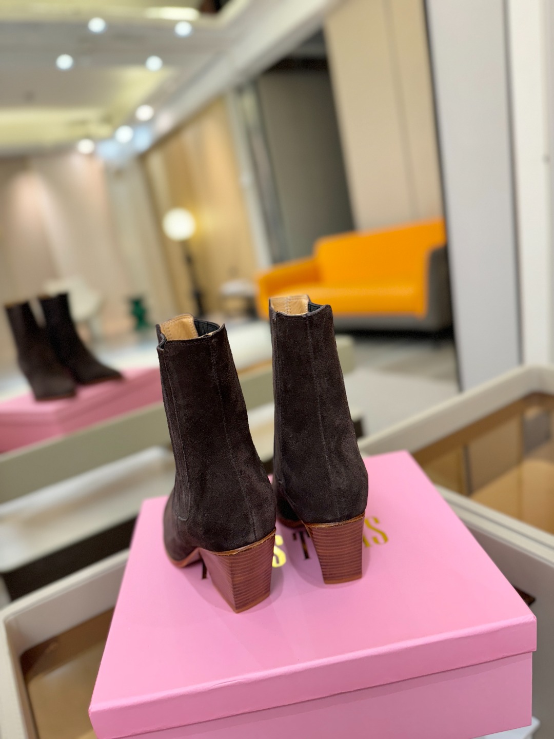 𝙋𝙖𝙧𝙞𝙨 𝙏𝙚𝙭𝙖𝙨 德州巴黎 Paris Texas ❷⓿❷❷ 𝙁𝙒 西部短战靴 ♡优雅风格，创造不