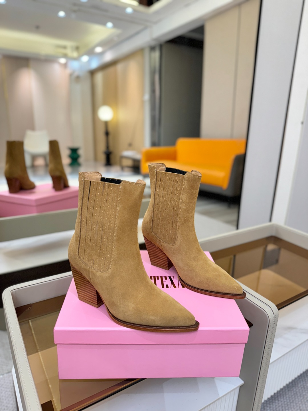 𝙋𝙖𝙧𝙞𝙨 𝙏𝙚𝙭𝙖𝙨 德州巴黎 Paris Texas ❷⓿❷❷ 𝙁𝙒 西部短战靴 ♡优雅风格，创造不