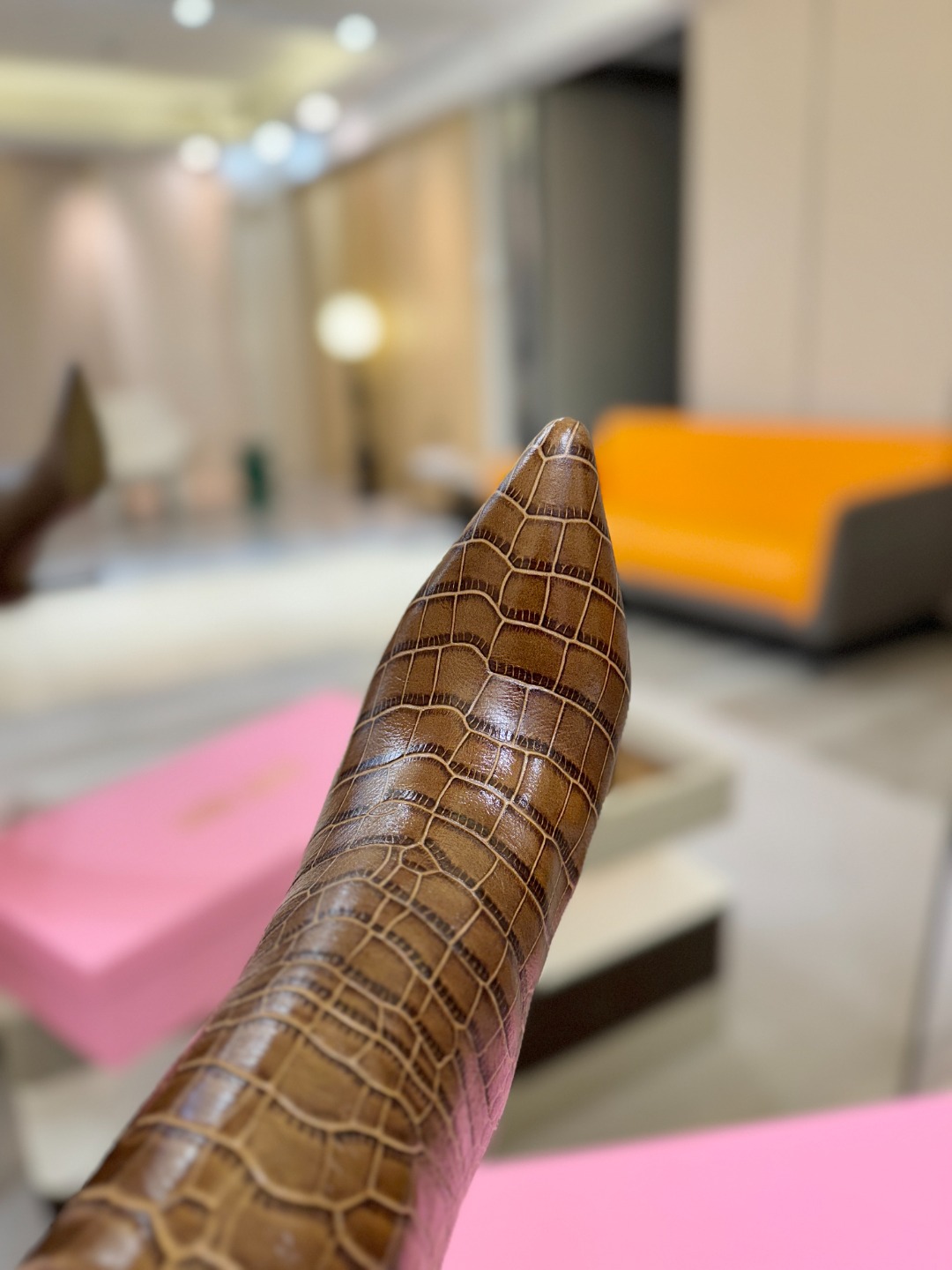 𝙋𝙖𝙧𝙞𝙨 𝙏𝙚𝙭𝙖𝙨 德州巴黎 Paris Texas 鳄鱼纹细跟长靴 ♡优雅风格，创造不一样的感觉！