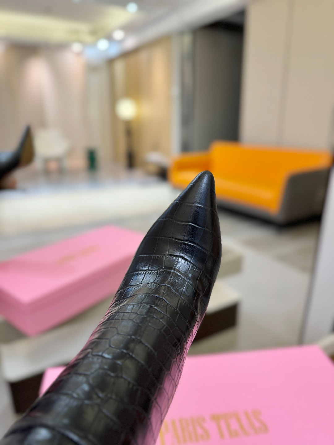 𝙋𝙖𝙧𝙞𝙨 𝙏𝙚𝙭𝙖𝙨 德州巴黎 Paris Texas 鳄鱼纹细跟长靴 ♡优雅风格，创造不一样的感觉！