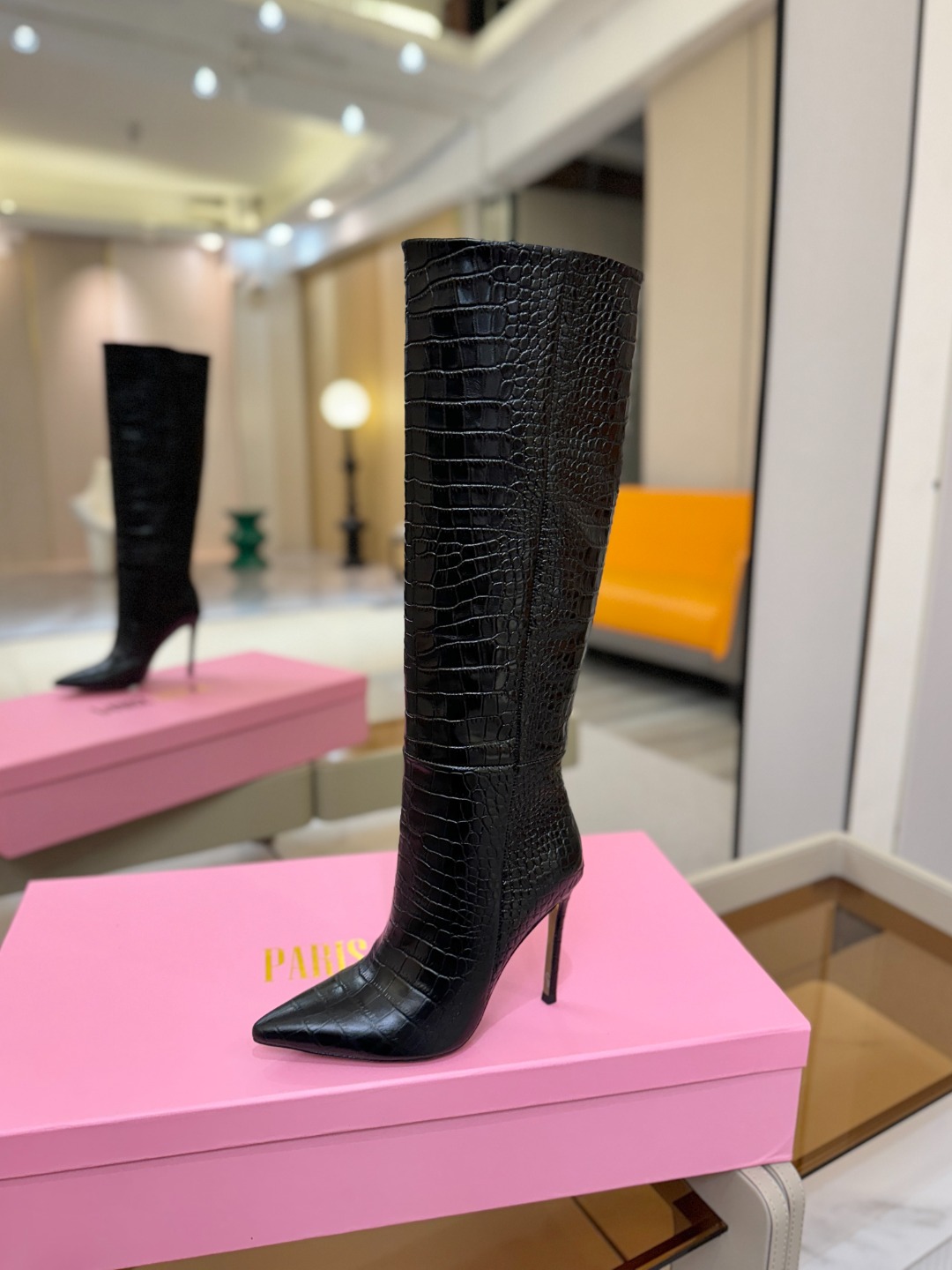 𝙋𝙖𝙧𝙞𝙨 𝙏𝙚𝙭𝙖𝙨 德州巴黎 Paris Texas 鳄鱼纹细跟长靴 ♡优雅风格，创造不一样的感觉！