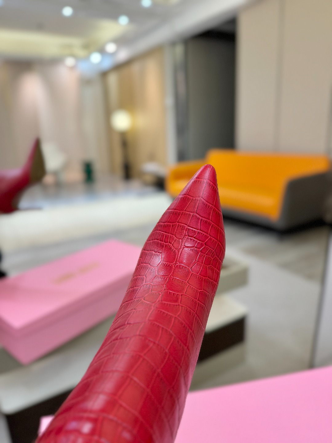 𝙋𝙖𝙧𝙞𝙨 𝙏𝙚𝙭𝙖𝙨 德州巴黎 Paris Texas 鳄鱼纹细跟长靴 ♡优雅风格，创造不一样的感觉！