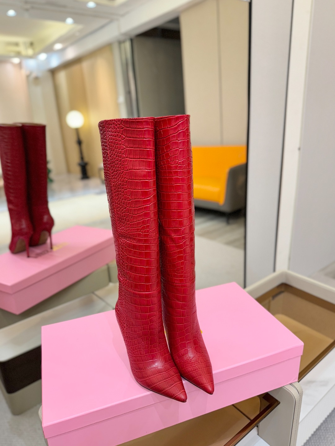 𝙋𝙖𝙧𝙞𝙨 𝙏𝙚𝙭𝙖𝙨 德州巴黎 Paris Texas 鳄鱼纹细跟长靴 ♡优雅风格，创造不一样的感觉！