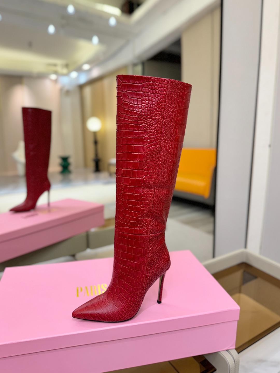 𝙋𝙖𝙧𝙞𝙨 𝙏𝙚𝙭𝙖𝙨 德州巴黎 Paris Texas 鳄鱼纹细跟长靴 ♡优雅风格，创造不一样的感觉！