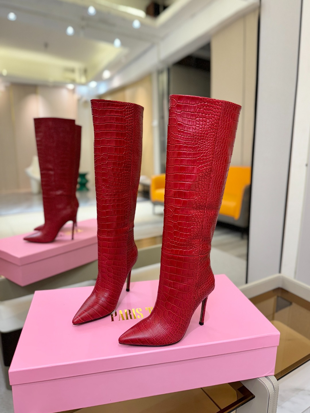 𝙋𝙖𝙧𝙞𝙨 𝙏𝙚𝙭𝙖𝙨 德州巴黎 Paris Texas 鳄鱼纹细跟长靴 ♡优雅风格，创造不一样的感觉！