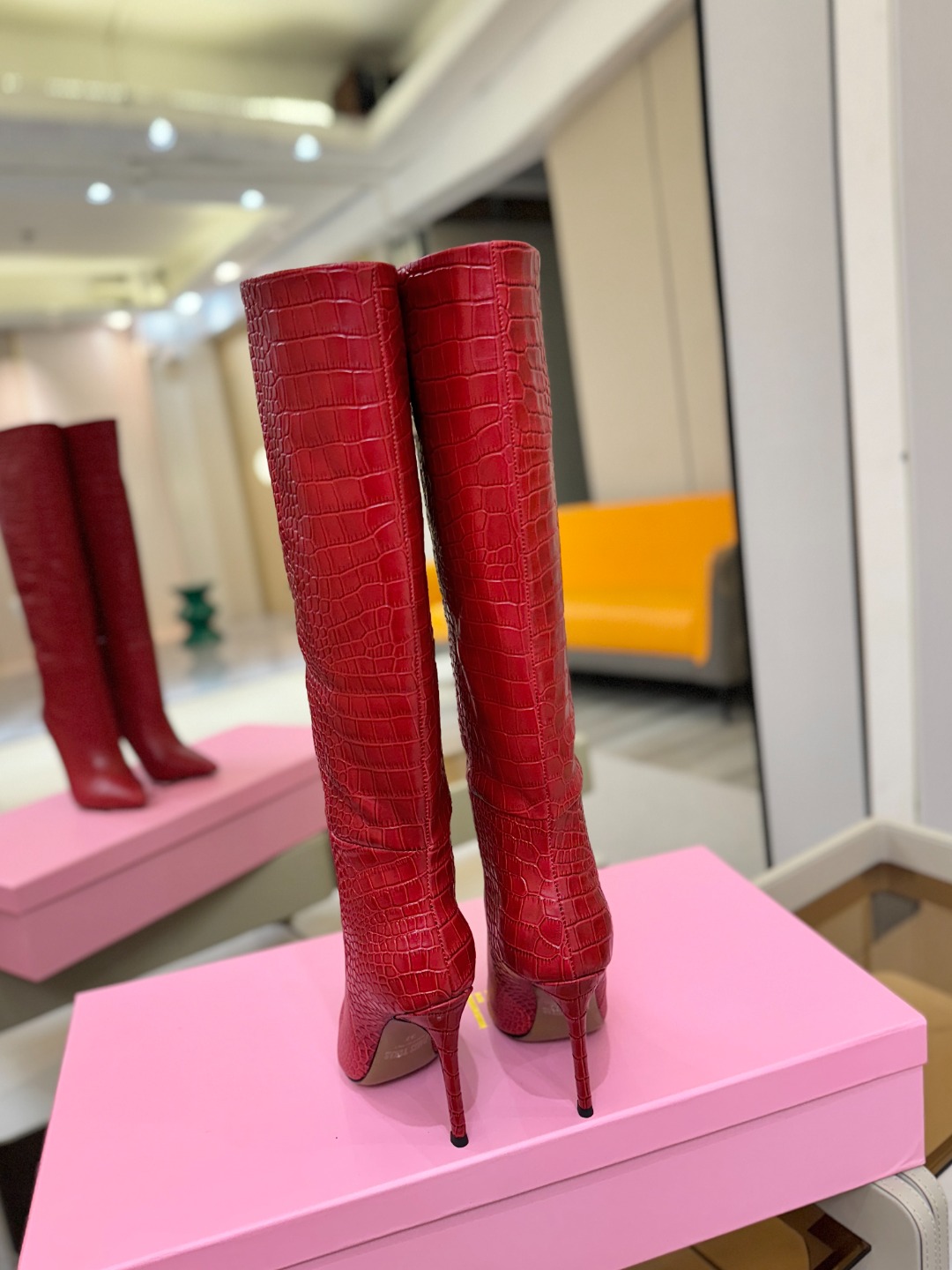 𝙋𝙖𝙧𝙞𝙨 𝙏𝙚𝙭𝙖𝙨 德州巴黎 Paris Texas 鳄鱼纹细跟长靴 ♡优雅风格，创造不一样的感觉！