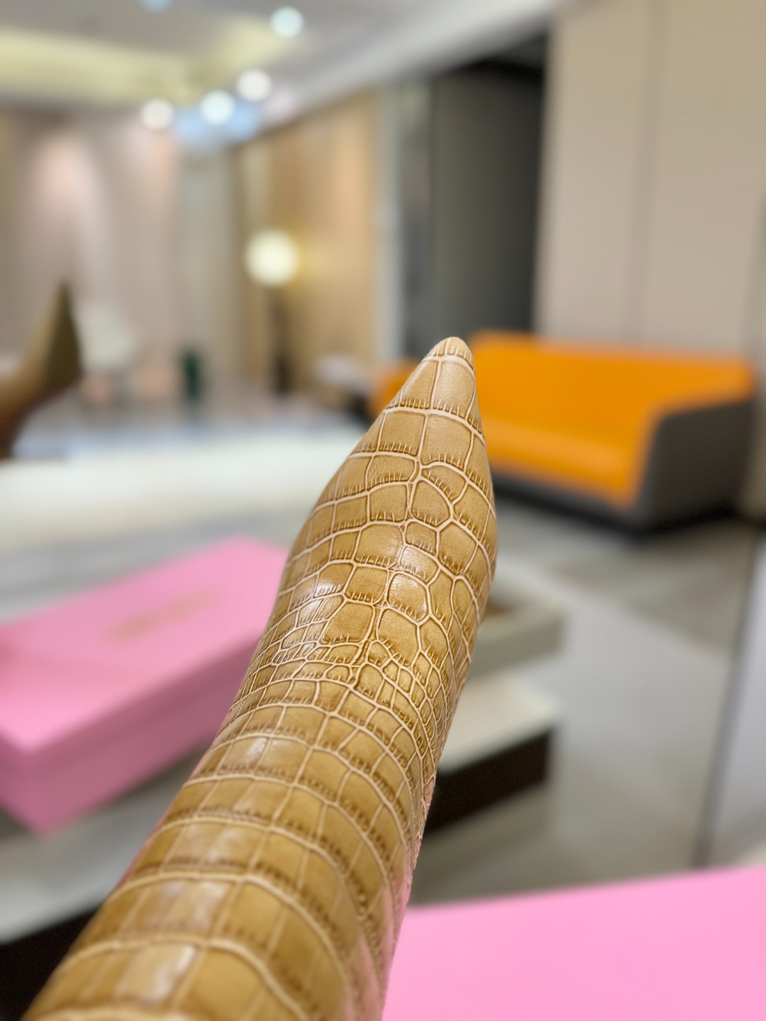 𝙋𝙖𝙧𝙞𝙨 𝙏𝙚𝙭𝙖𝙨 德州巴黎 Paris Texas 鳄鱼纹细跟长靴 ♡优雅风格，创造不一样的感觉！