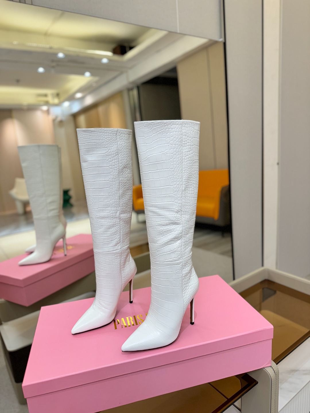 𝙋𝙖𝙧𝙞𝙨 𝙏𝙚𝙭𝙖𝙨 德州巴黎 Paris Texas 鳄鱼纹细跟长靴 ♡优雅风格，创造不一样的感觉！