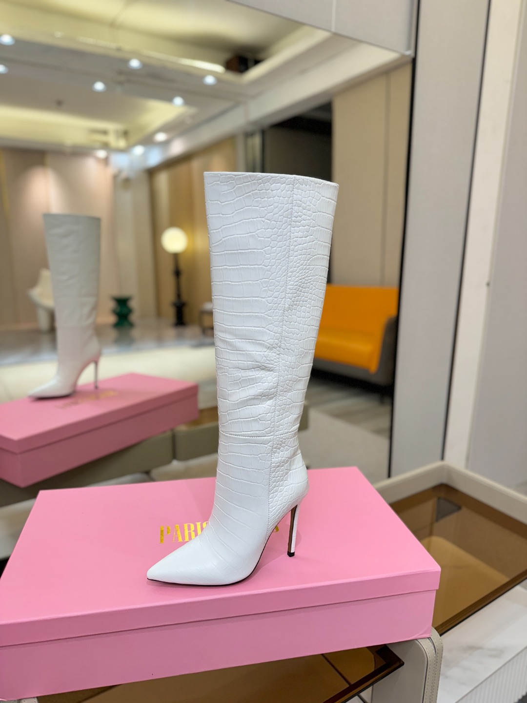 𝙋𝙖𝙧𝙞𝙨 𝙏𝙚𝙭𝙖𝙨 德州巴黎 Paris Texas 鳄鱼纹细跟长靴 ♡优雅风格，创造不一样的感觉！