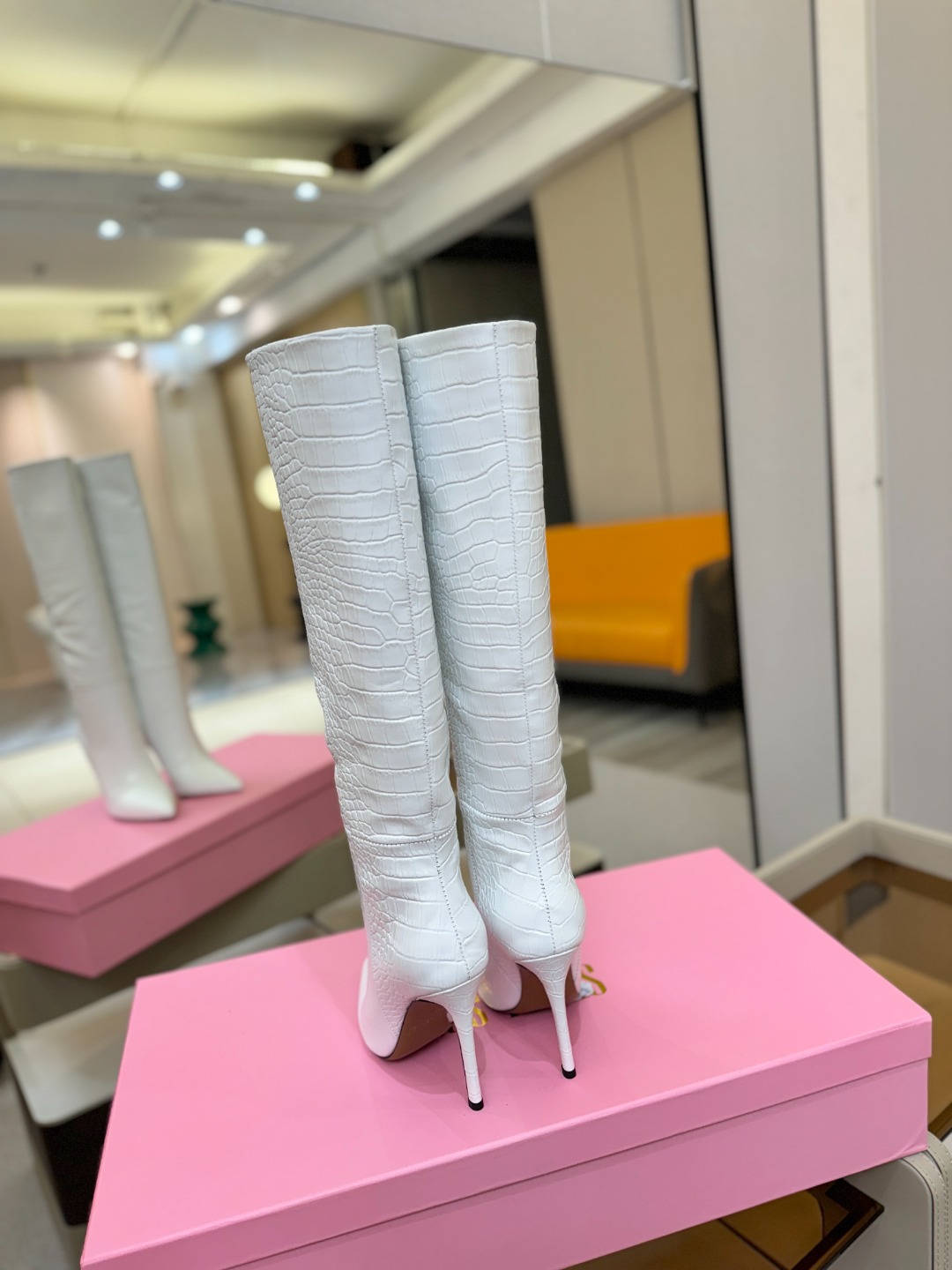 𝙋𝙖𝙧𝙞𝙨 𝙏𝙚𝙭𝙖𝙨 德州巴黎 Paris Texas 鳄鱼纹细跟长靴 ♡优雅风格，创造不一样的感觉！