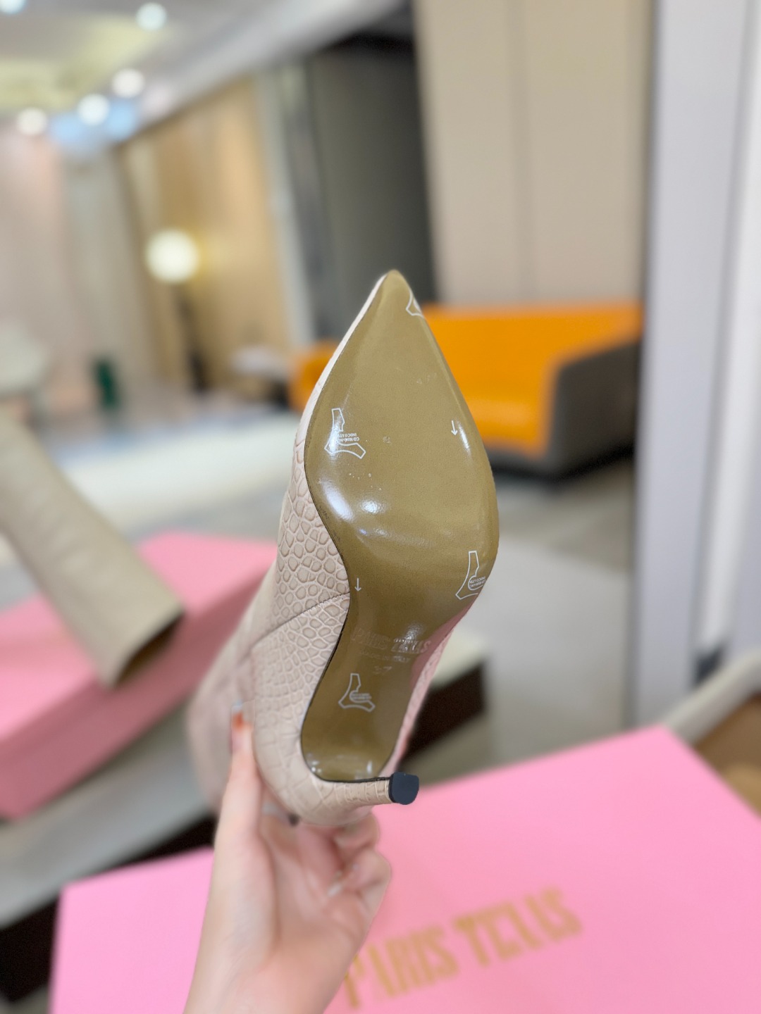 𝙋𝙖𝙧𝙞𝙨 𝙏𝙚𝙭𝙖𝙨 德州巴黎 Paris Texas 鳄鱼纹细跟长靴 ♡优雅风格，创造不一样的感觉！