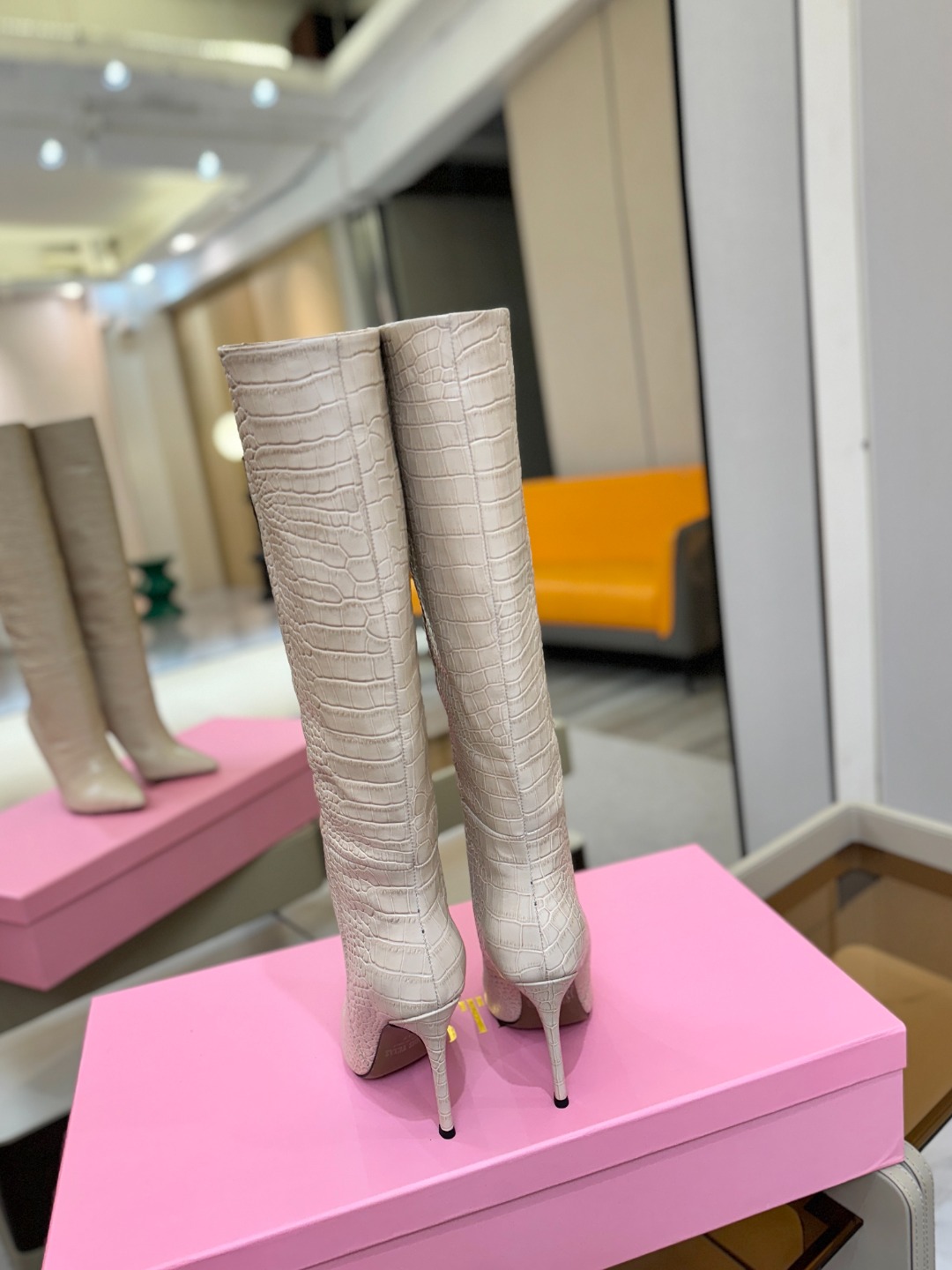 𝙋𝙖𝙧𝙞𝙨 𝙏𝙚𝙭𝙖𝙨 德州巴黎 Paris Texas 鳄鱼纹细跟长靴 ♡优雅风格，创造不一样的感觉！